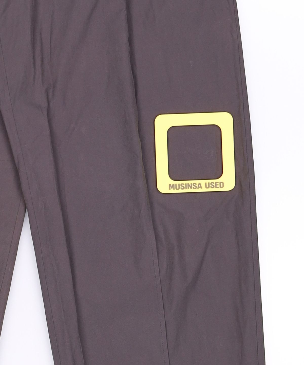 아모멘토(AMOMENTO) BELTED TUCK PANTS (2COLORS) S
