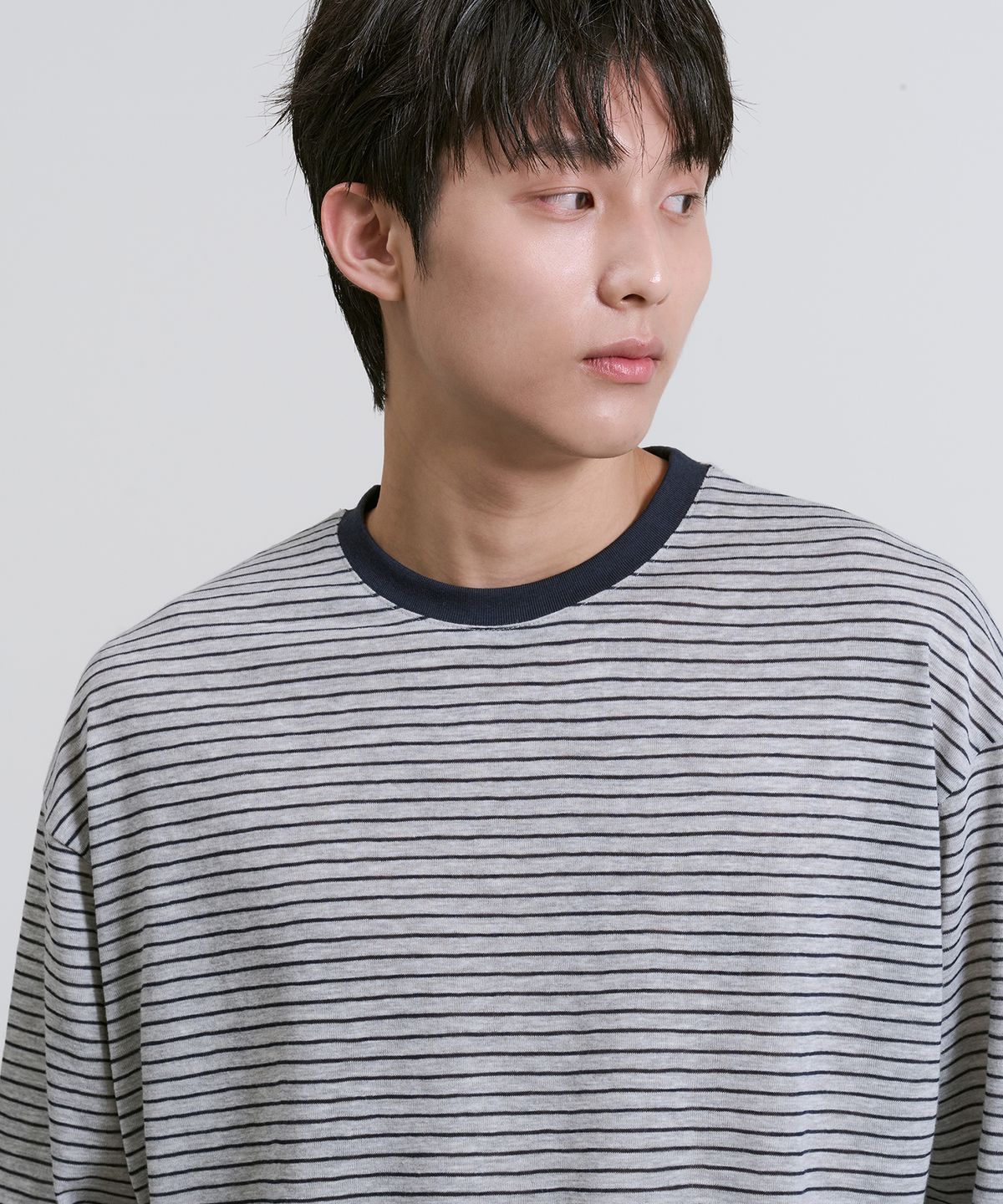 오우사(OWSA) 배색 스트라이프 라운드 긴팔 티셔츠 2color