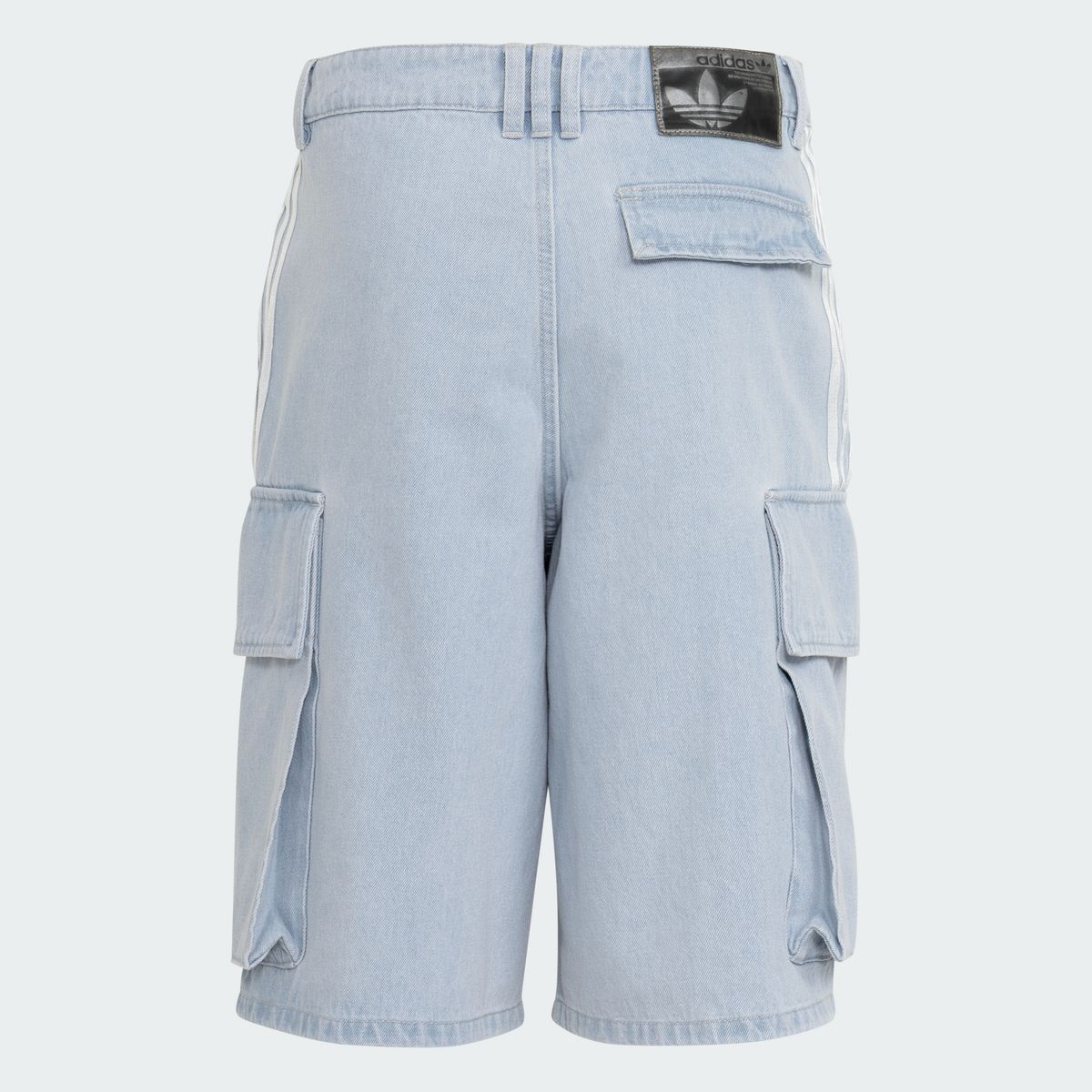 아디다스(ADIDAS) 아딜레늄 시즌 5 데님 카고 숏 팬츠 - 라이트블루 / KX4823