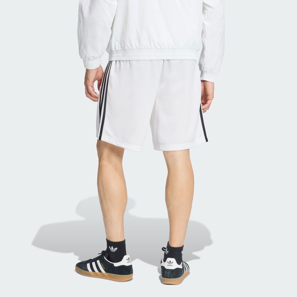 아디다스(ADIDAS) 파이어버드 숏 팬츠 - 화이트 / KE1378