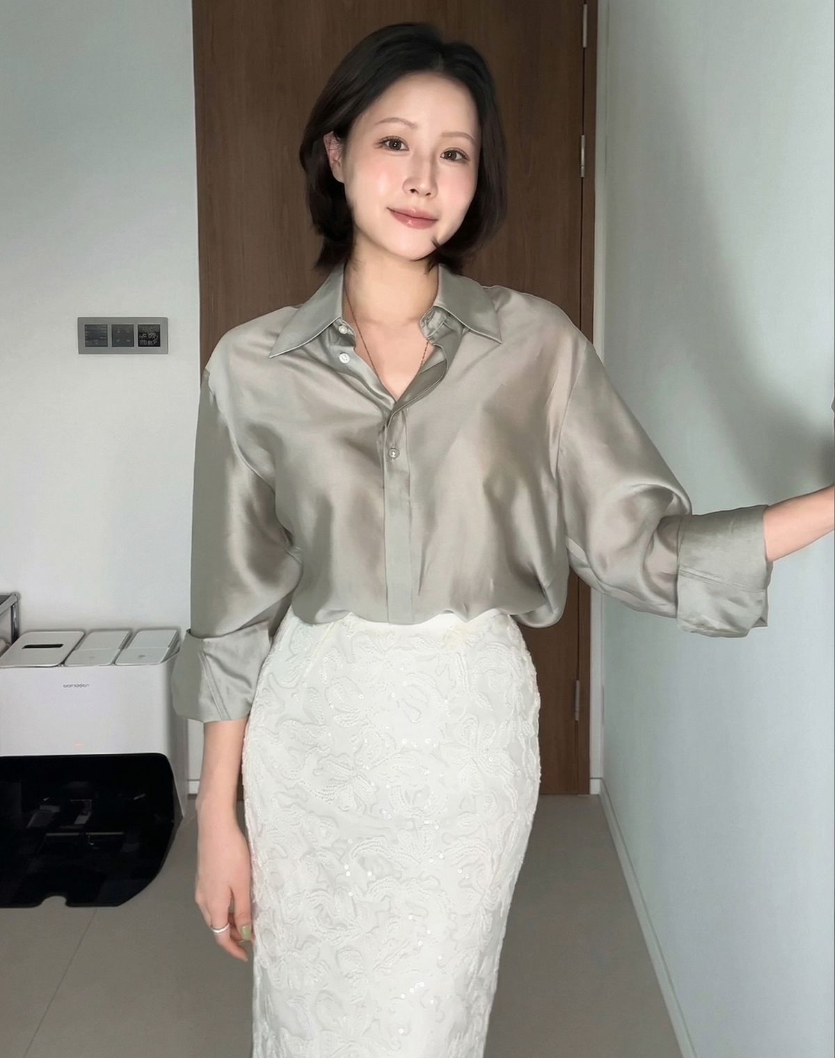 지에마르(GIEMAR) [색상추가] GOLD BOTTON TENCEL BLOUSE 6color 골드버튼 텐셀 블라우스 6color