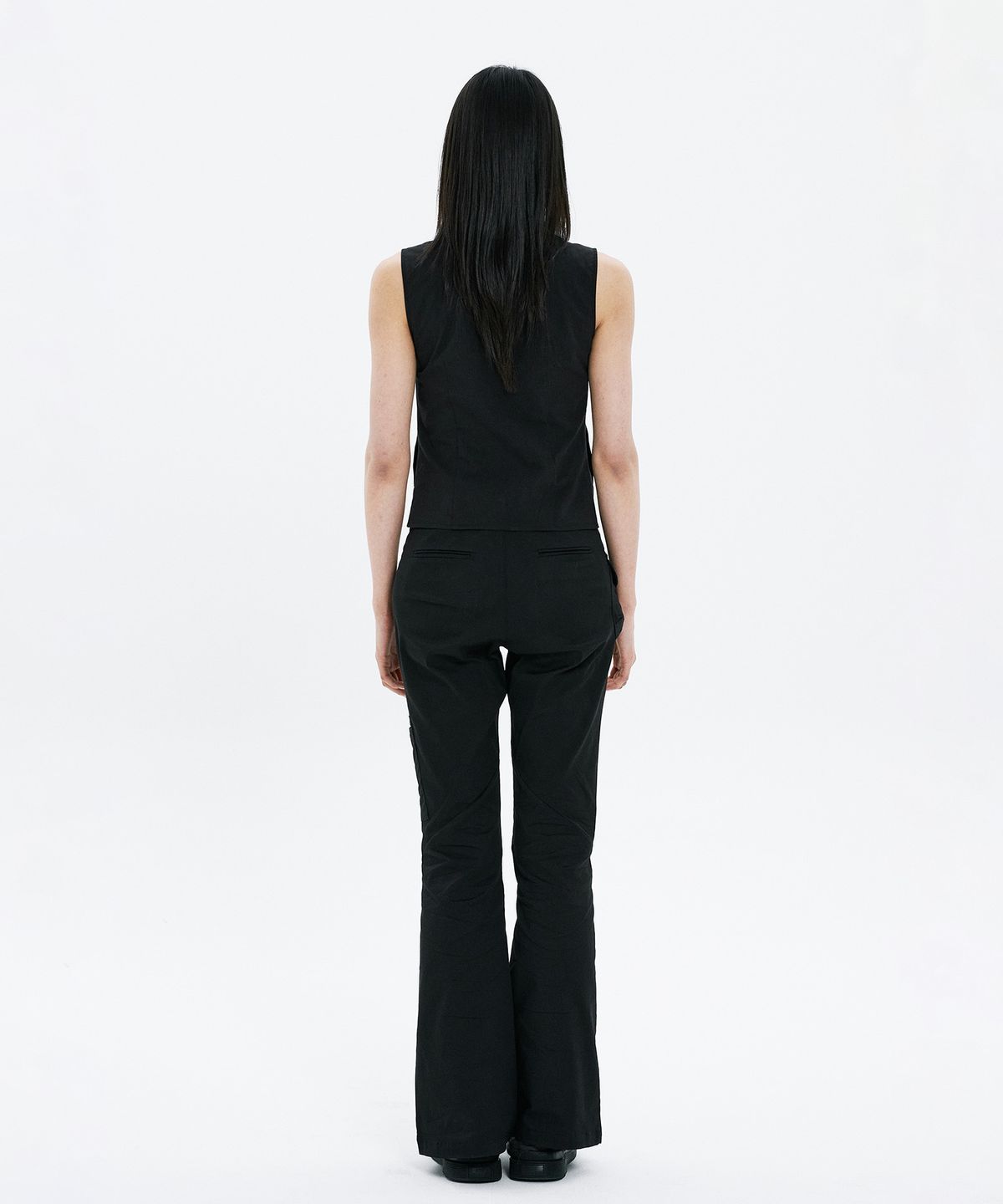 하나히(HANAHI) Zip pocket sleeveless jacket BLACK