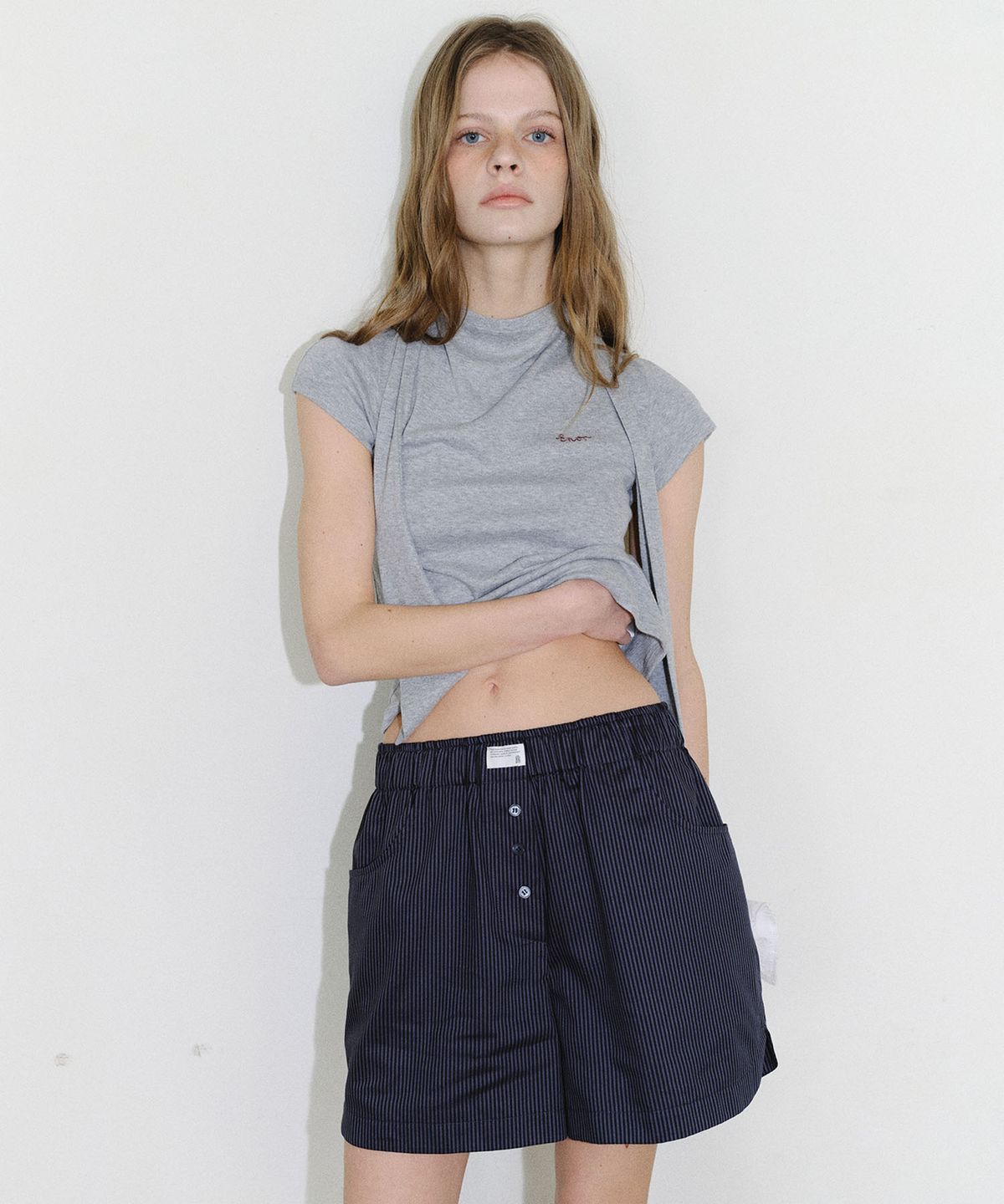 엔오르(EN OR) [CORE] BACK CUT TIE TEE - GREY