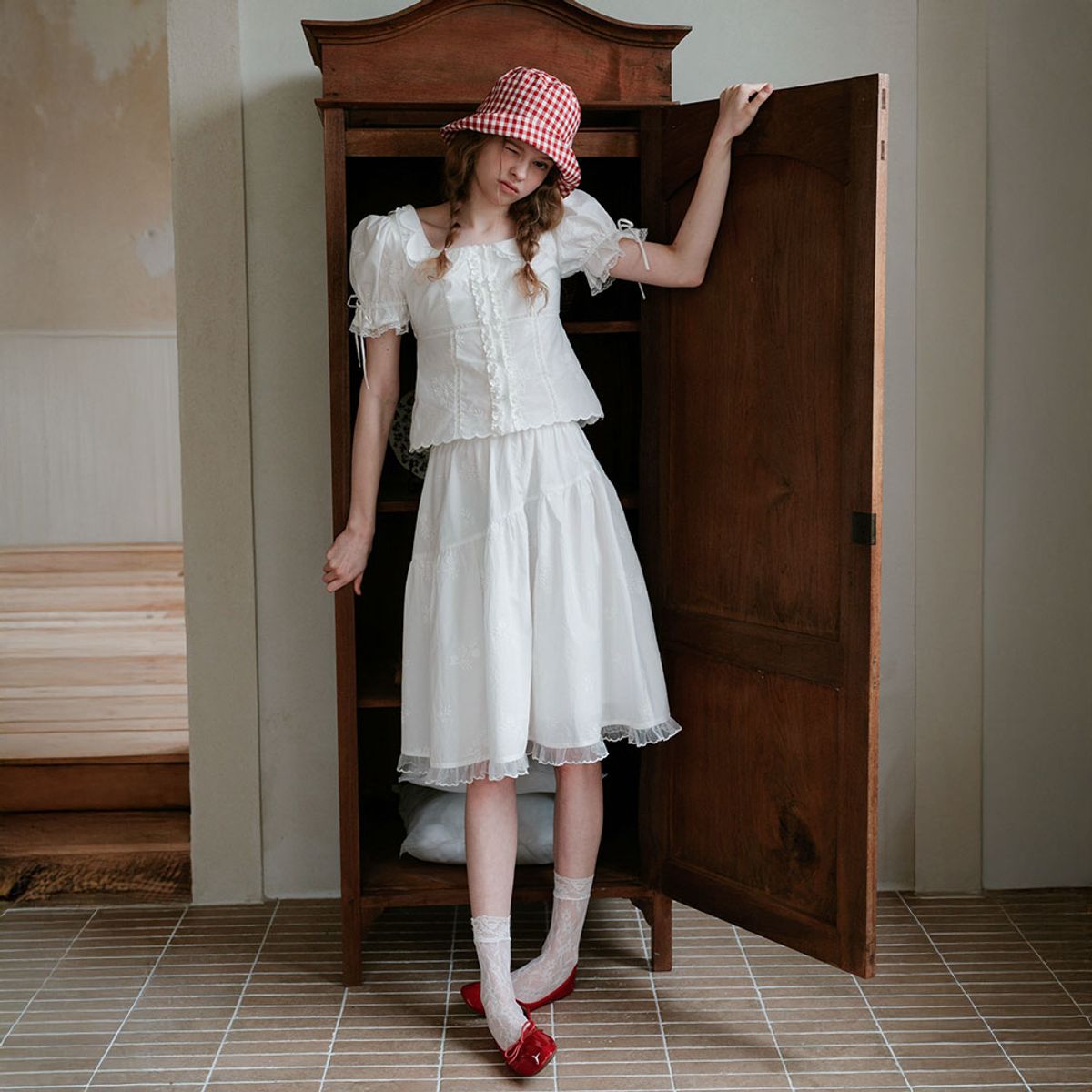 쎄무아듀(CEST MOIDEW) Cest_Embroidered midi skirt