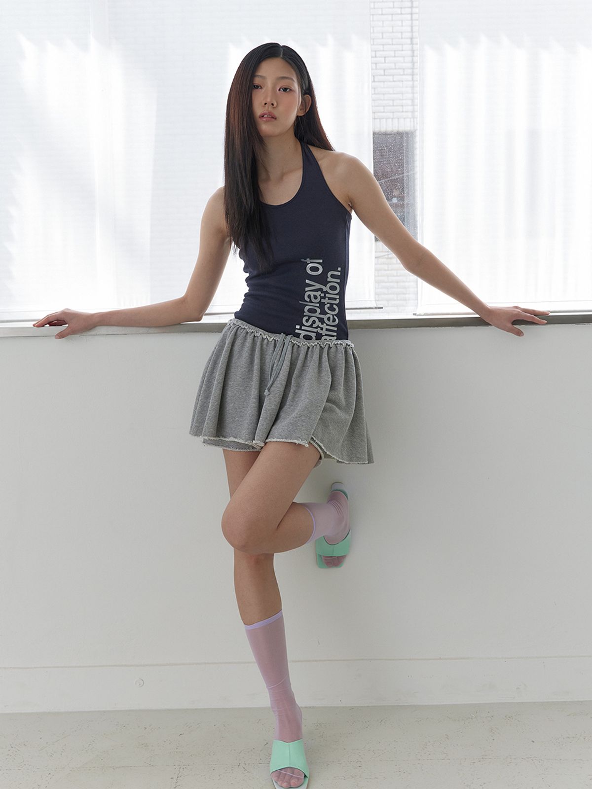 어펙션(AFFECTION) Dalia Flare Skirt Pants (Gray)