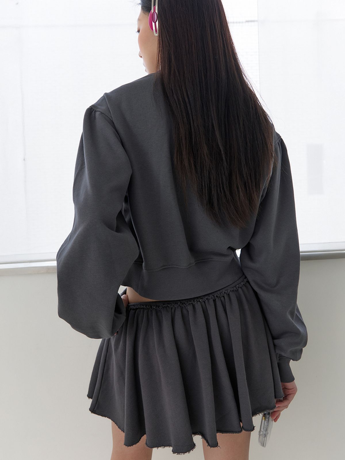 어펙션(AFFECTION) Dalia Flare Skirt Pants (Dark Gray)