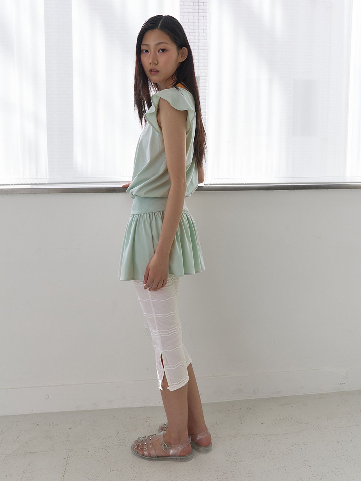 어펙션(AFFECTION) Pintuck Capri Pants (White)