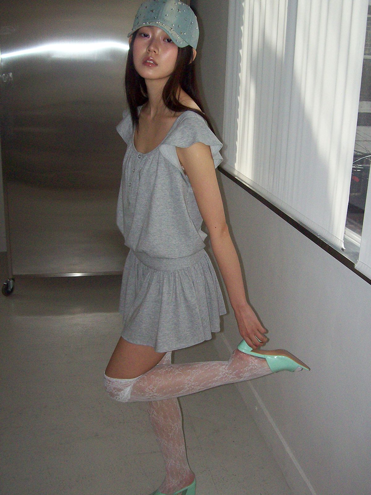 어펙션(AFFECTION) Clover Dress (Gray)