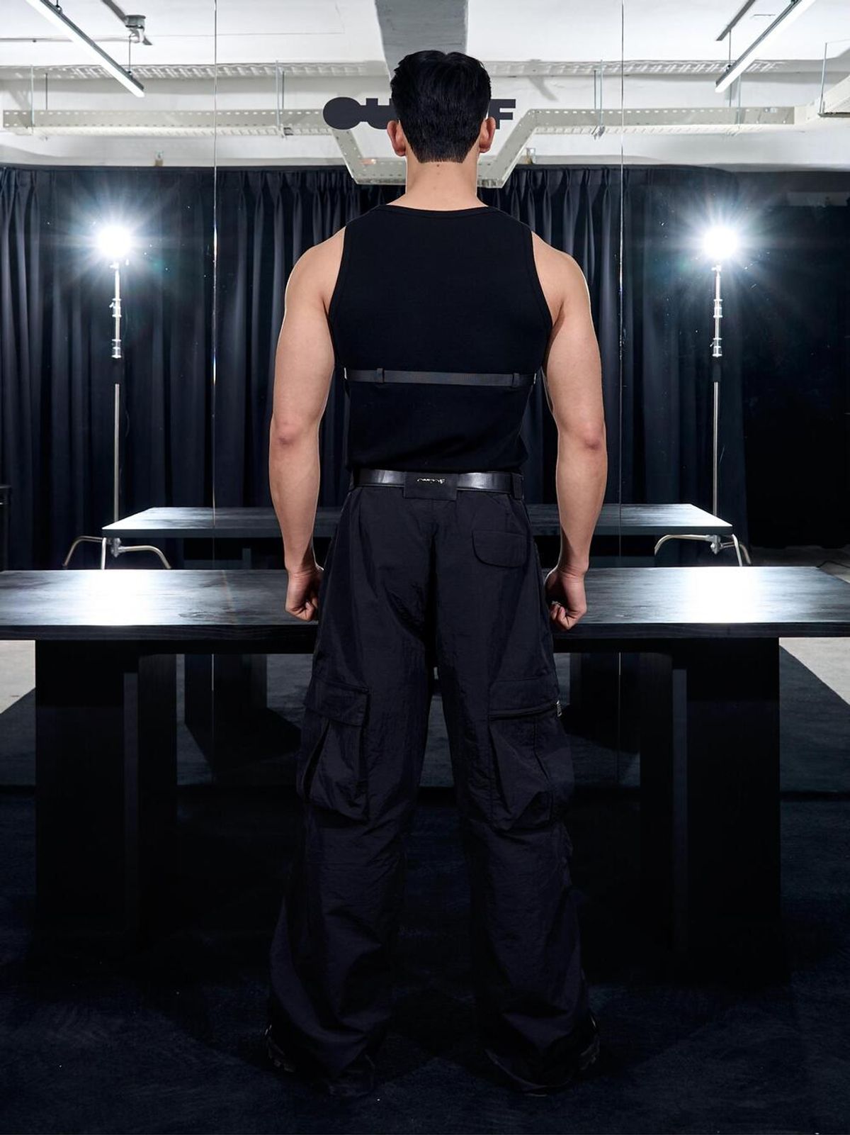 아웃오브(OUTOF) Buckle Belt Sleeveless