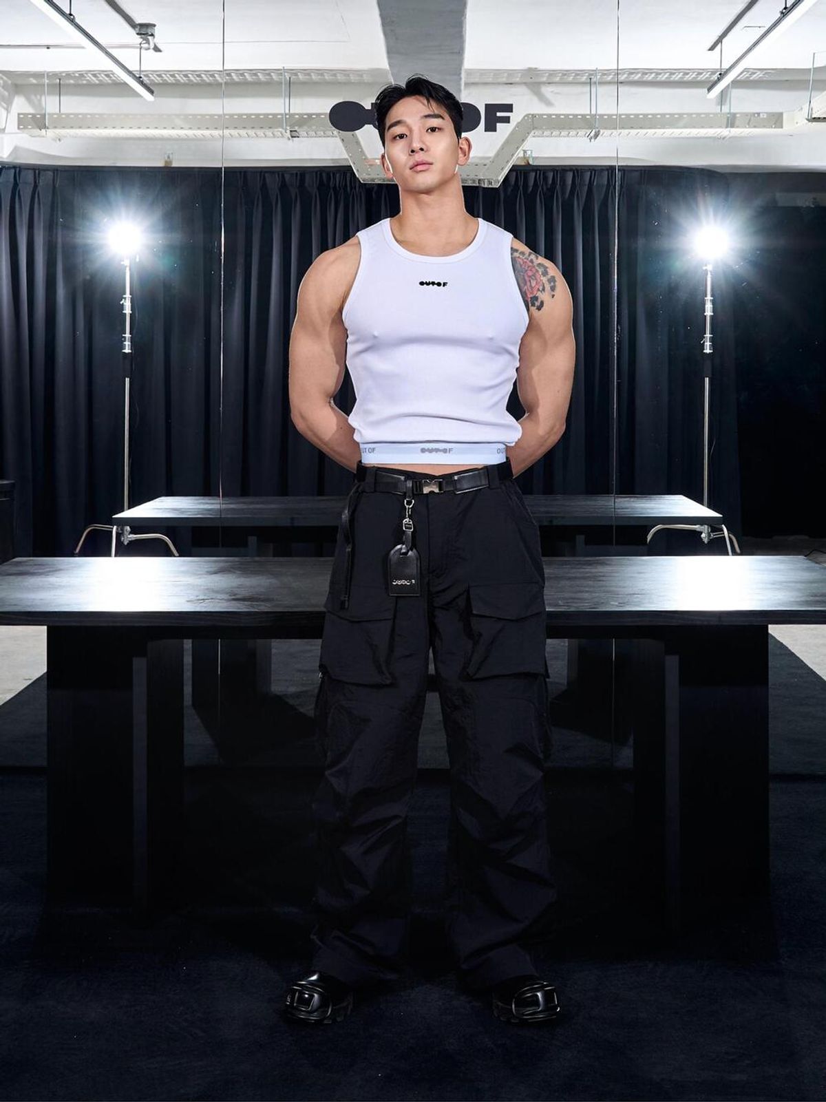 아웃오브(OUTOF) Black Nylon Cargo Pants
