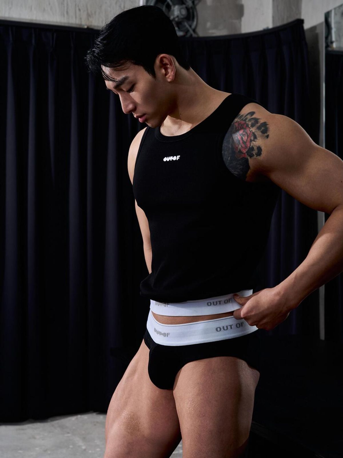 아웃오브(OUTOF) White Band Brief