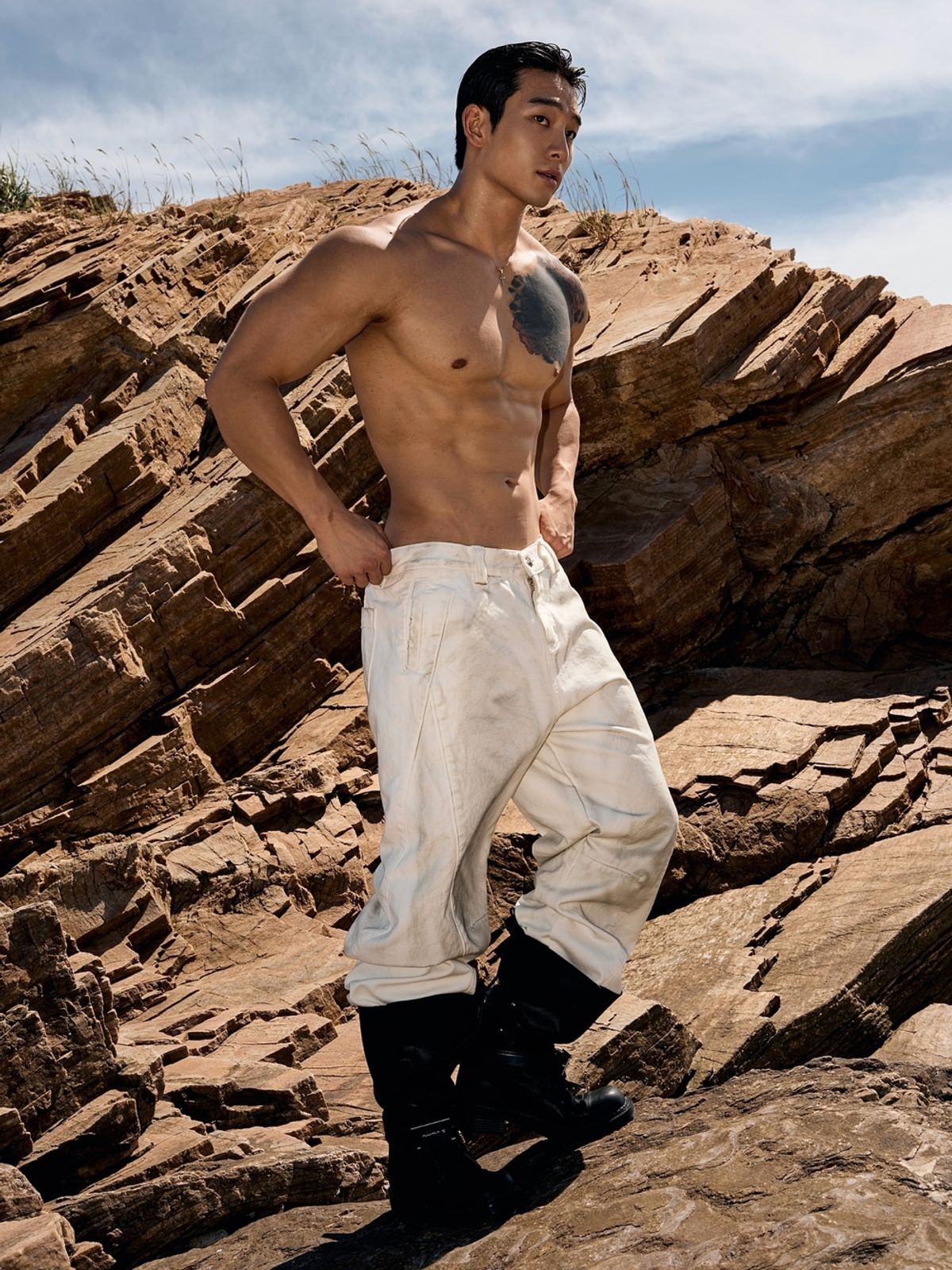 아웃오브(OUTOF) Dirty White Denim Pant