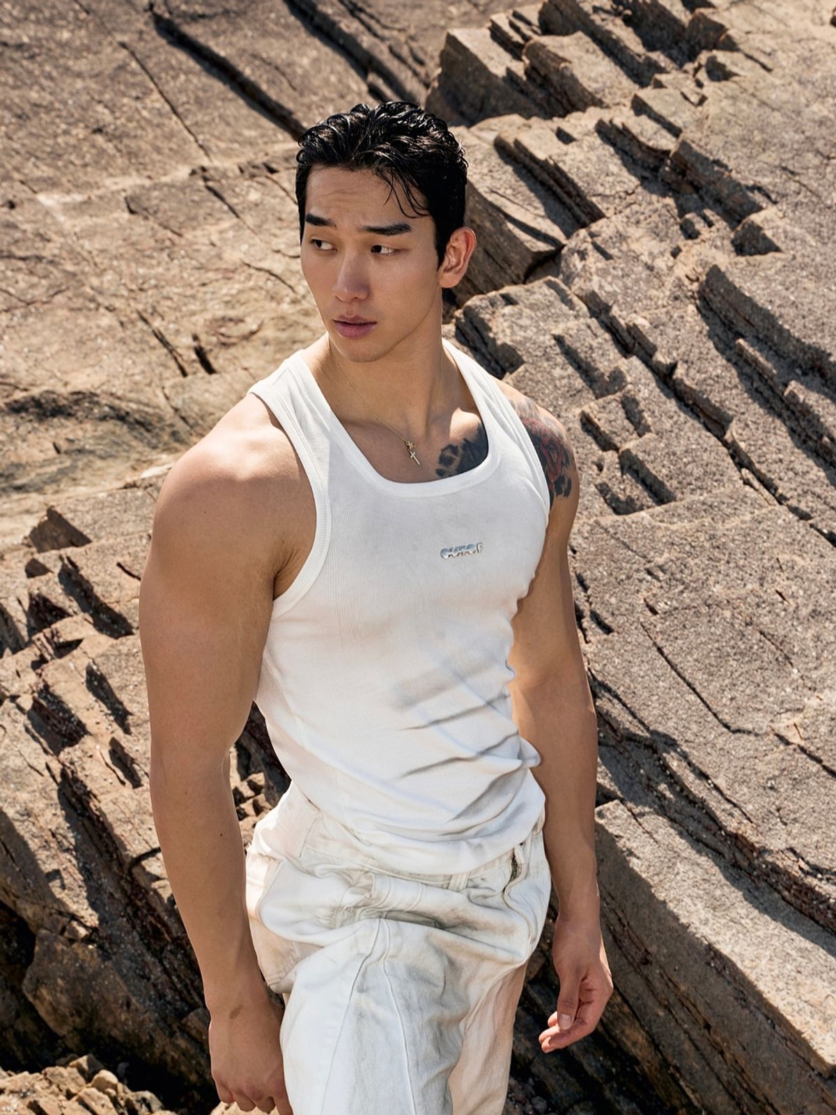 아웃오브(OUTOF) Dirty White Sleeveless