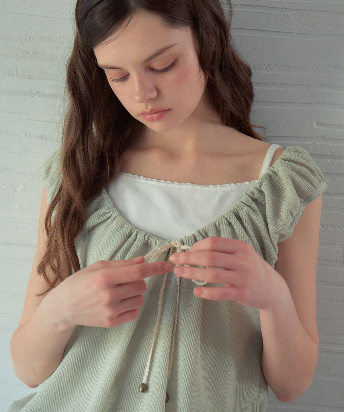 아우어노스텔지아(OURNOSTALGIA) Net Layered T-Shirt_Milk Green(OB6TP06)