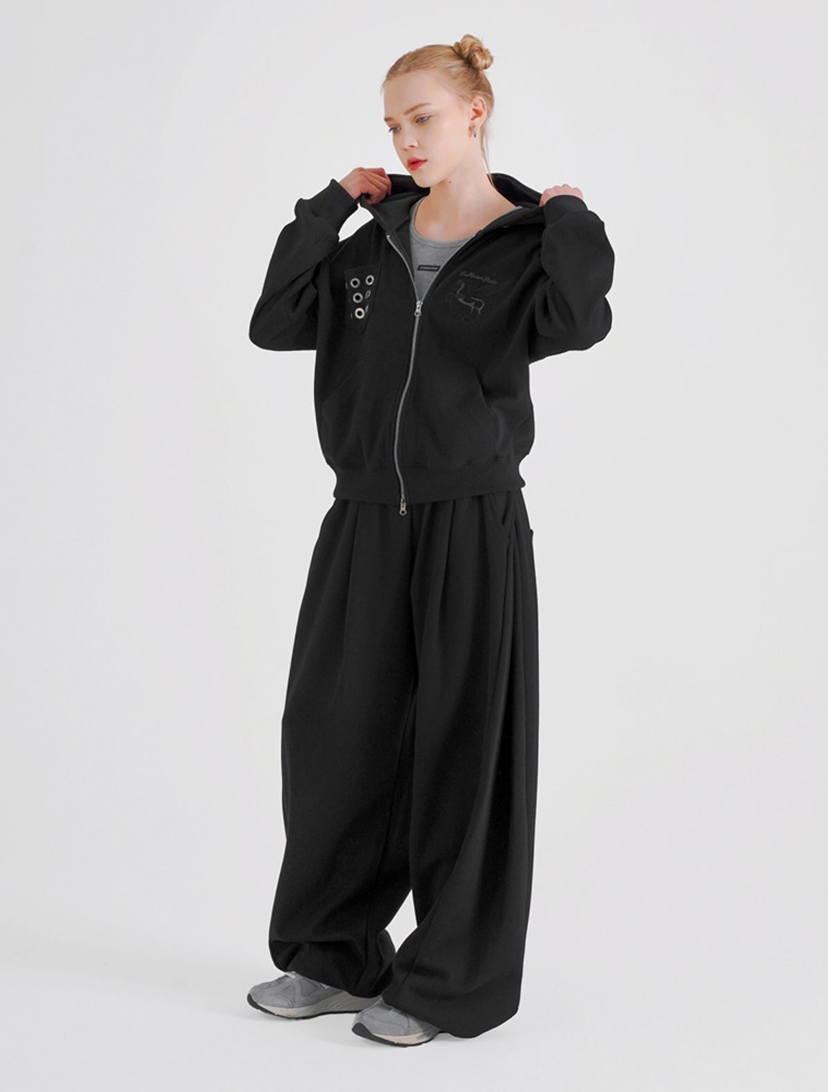 라 메종 스튜디오(LA MAISON STUDIO) EYELET SEVEN HOODIE ZIP-UP BLACK/BLACKGRAY(FCG1ZP696M)