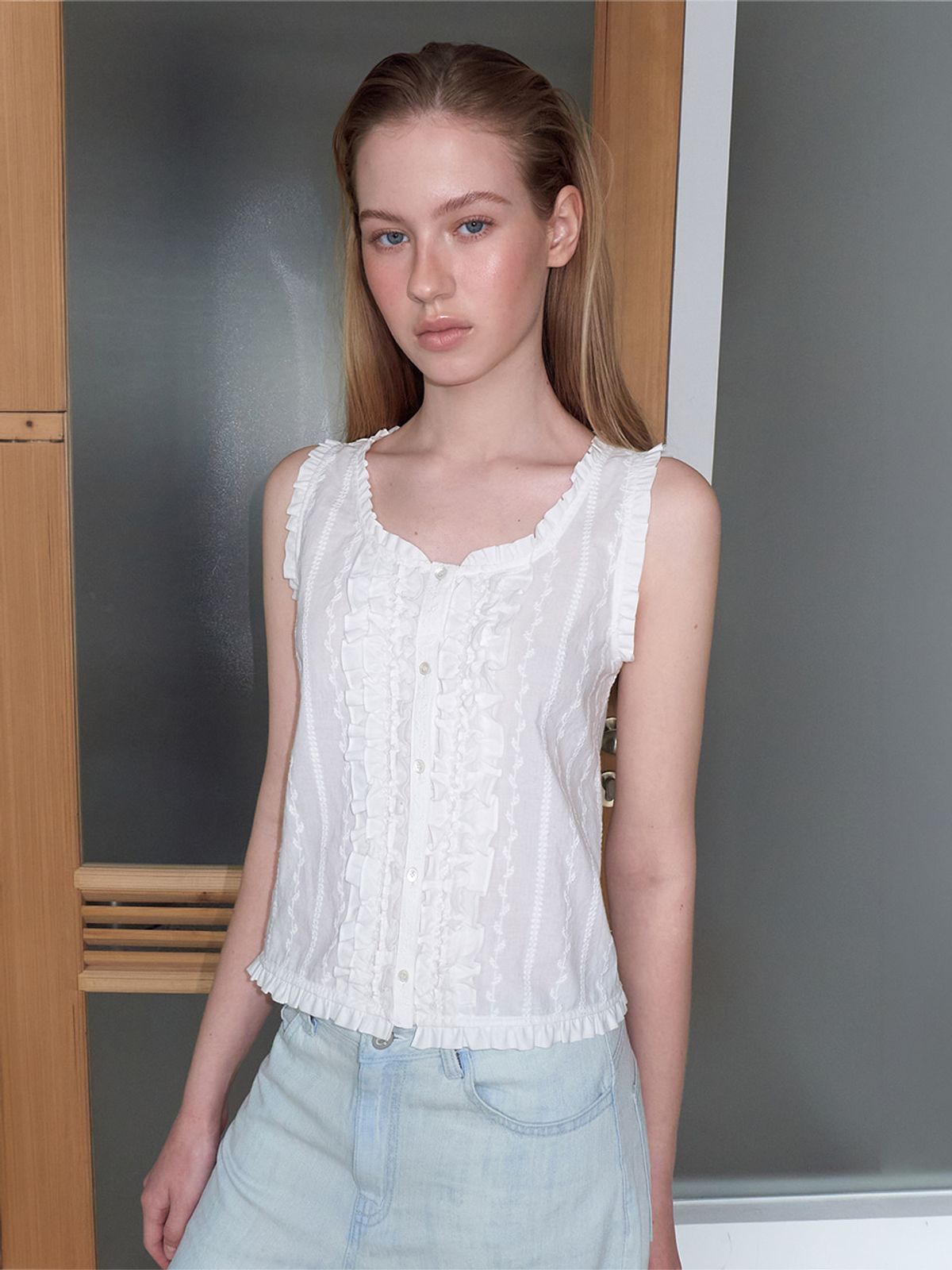 에트몽(ETMON) Double Frill Sleeveless Blouse, White
