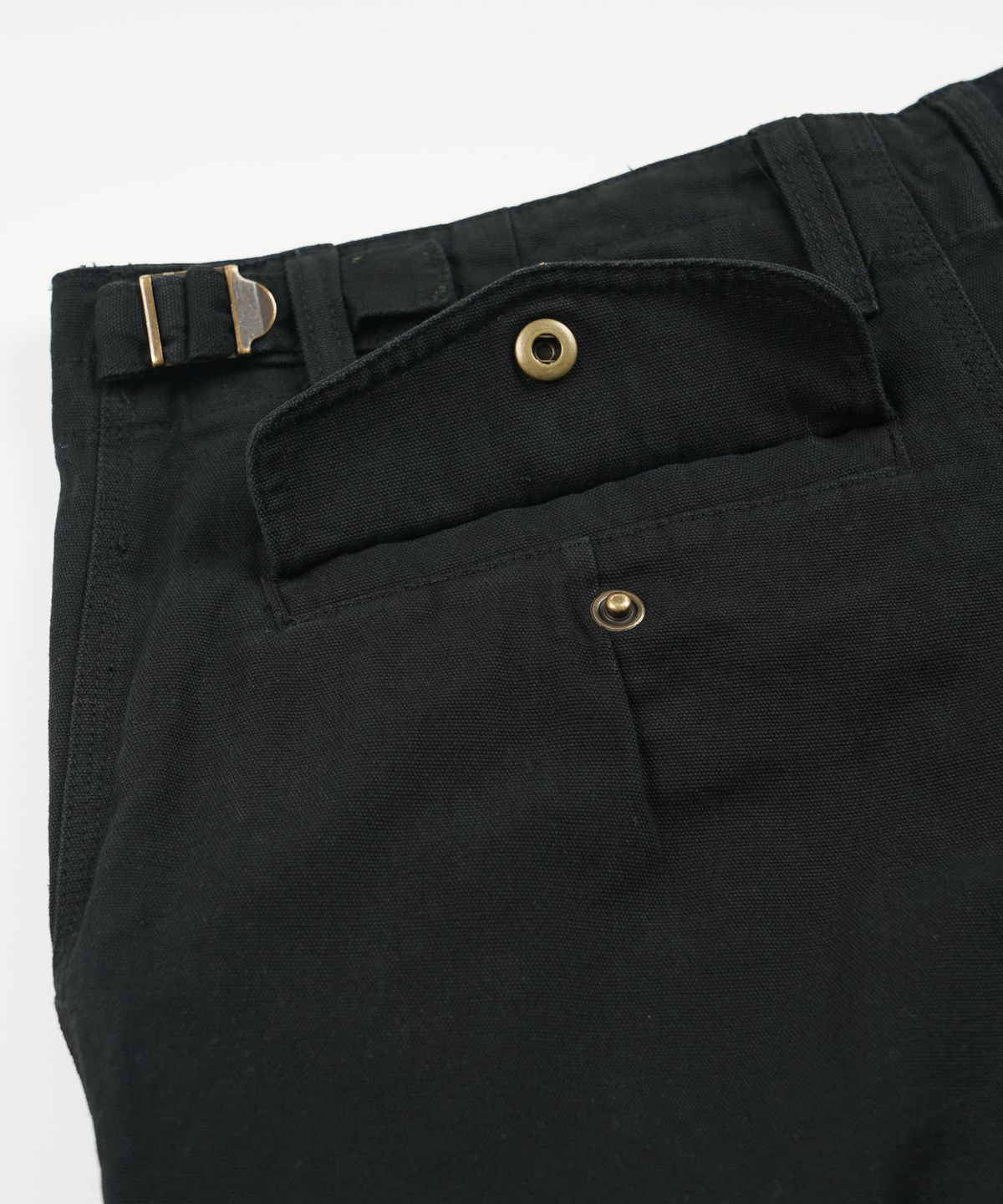 프리즘웍스(FRIZMWORKS) CANVAS ESSENTIAL CARGO SHORTS _ BLACK