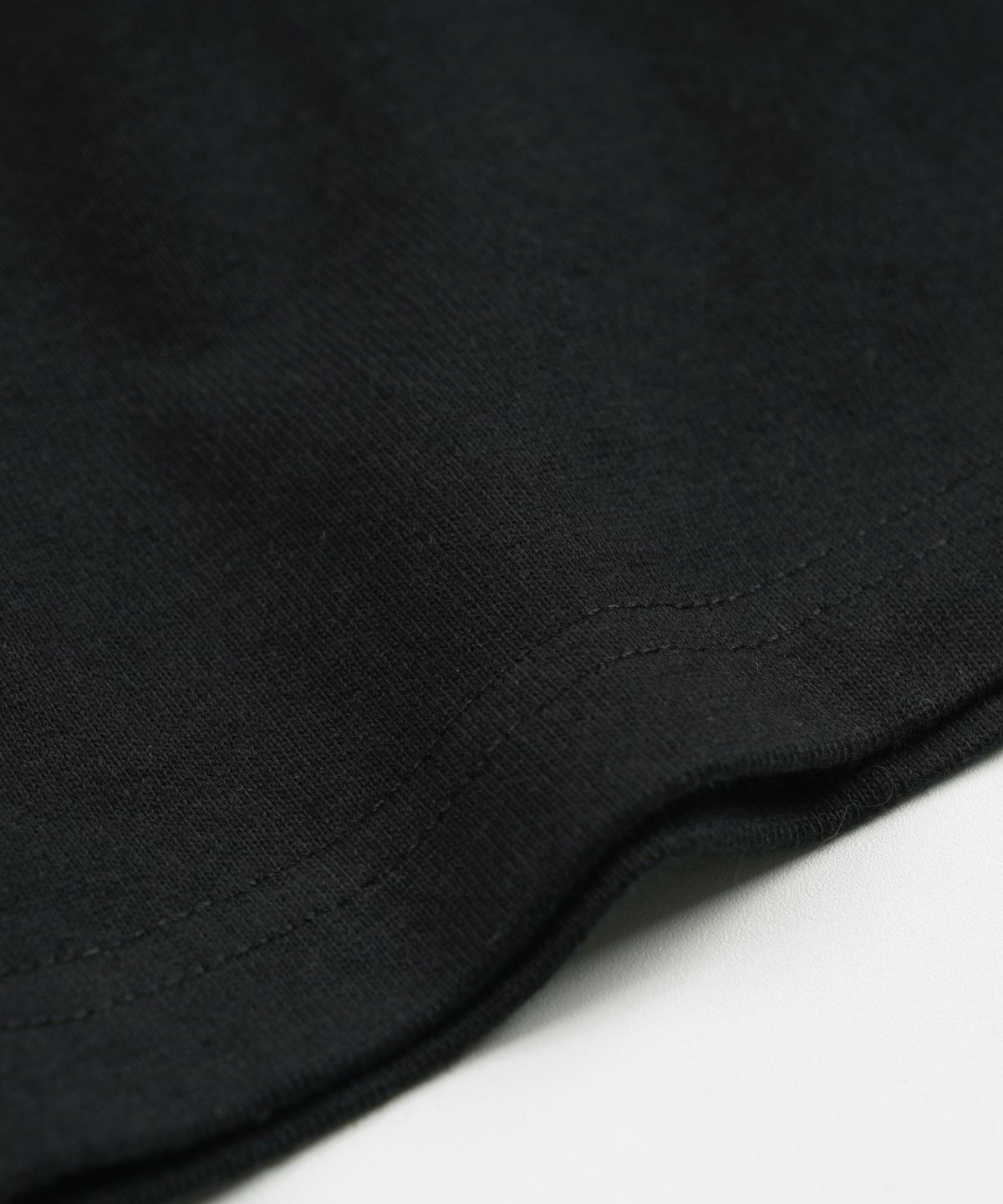 프리즘웍스(FRIZMWORKS) PUFF FICTION HALF TEE _ BLACK