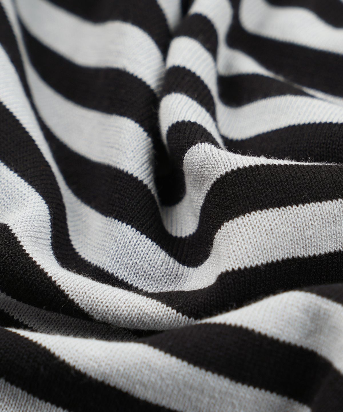 프리즘웍스(FRIZMWORKS) STRIPE KNIT LONG SLEEVE _ BLACK