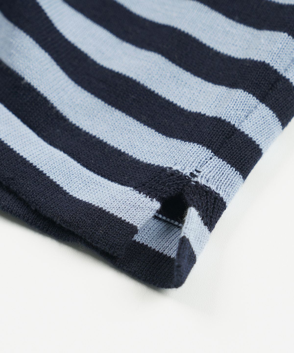 프리즘웍스(FRIZMWORKS) STRIPE KNIT LONG SLEEVE _ NAVY
