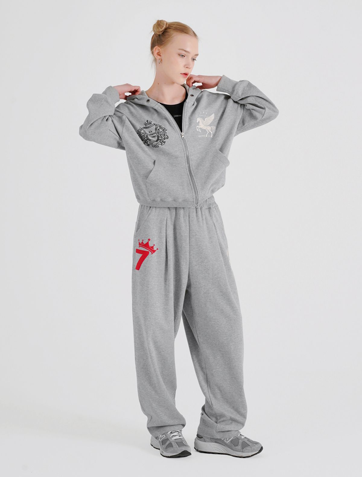 라 메종 스튜디오(LA MAISON STUDIO) PEGASUS CROP HOODIE ZIP-UP MELANGRAY(FCG1ZP694M)