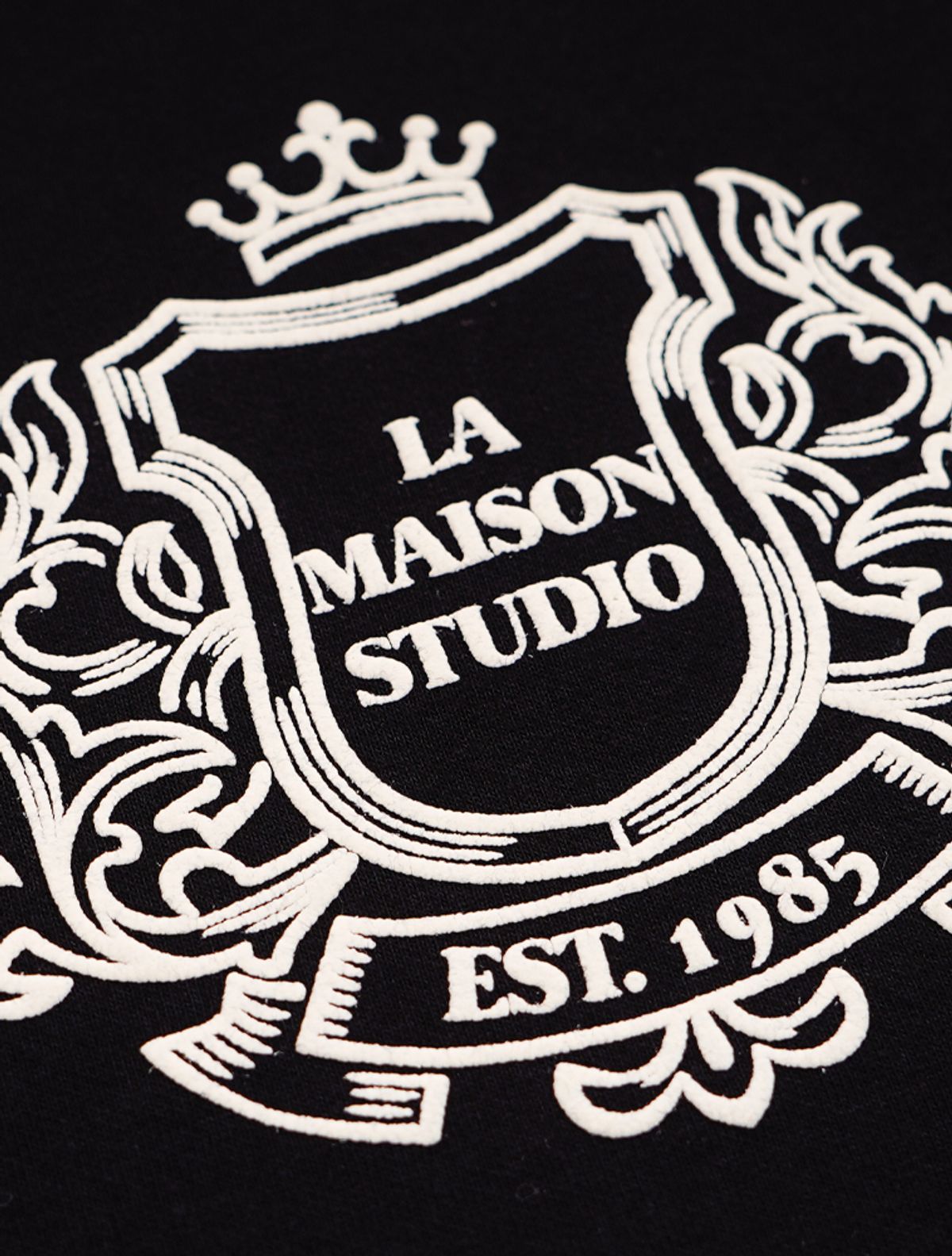 라 메종 스튜디오(LA MAISON STUDIO) PEGASUS CROP HOODIE ZIP-UP BLACK(FCG1ZP694M)