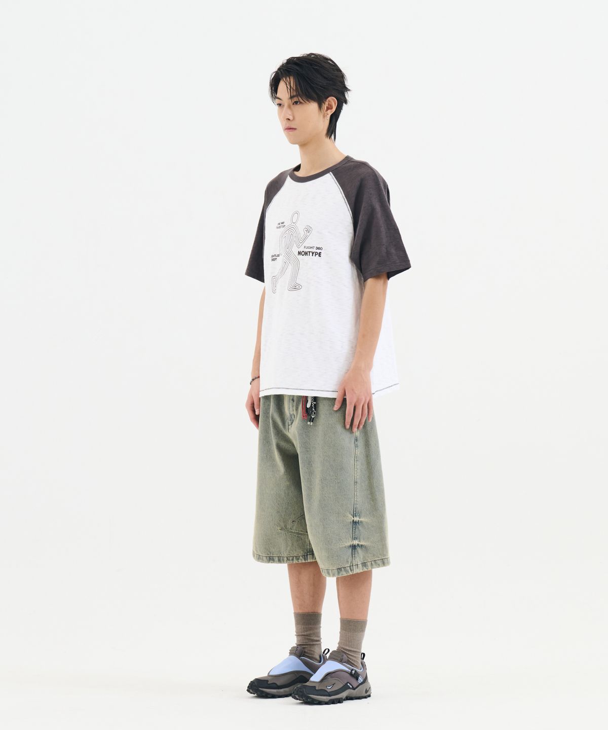 논타입(NONTYPE) ARCHIVE RUNRUN GRAPHIC RAGLAN TEE (WHITE)