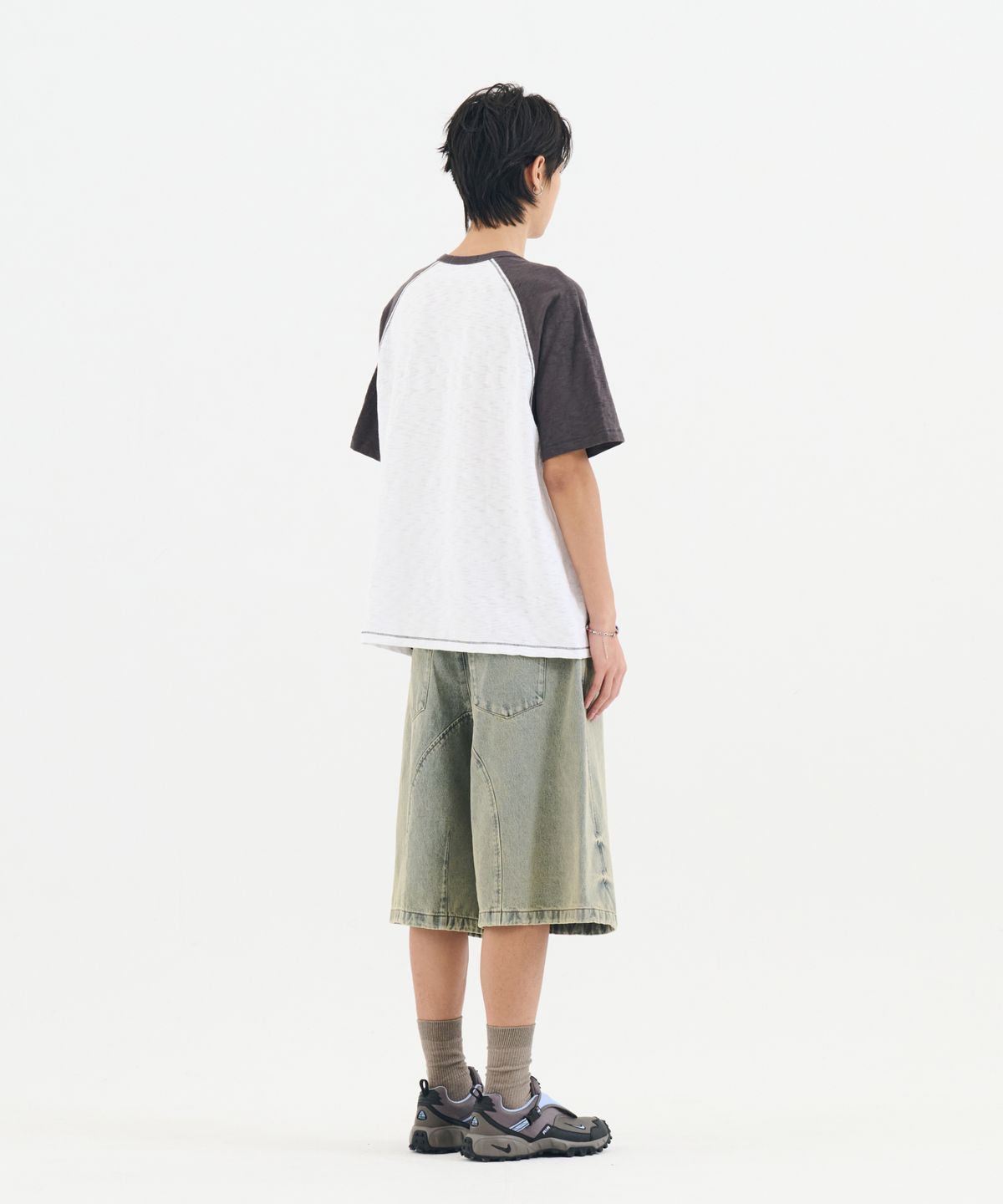 논타입(NONTYPE) ARCHIVE RUNRUN GRAPHIC RAGLAN TEE (WHITE)