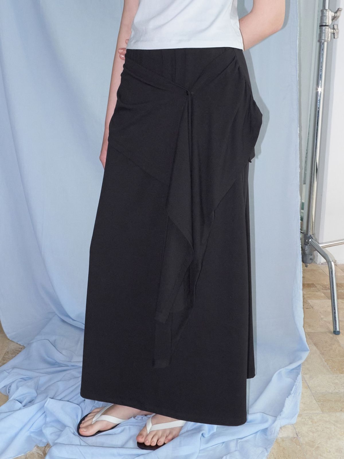 에트몽(ETMON) 2-Way Tie Long Skirt, Black