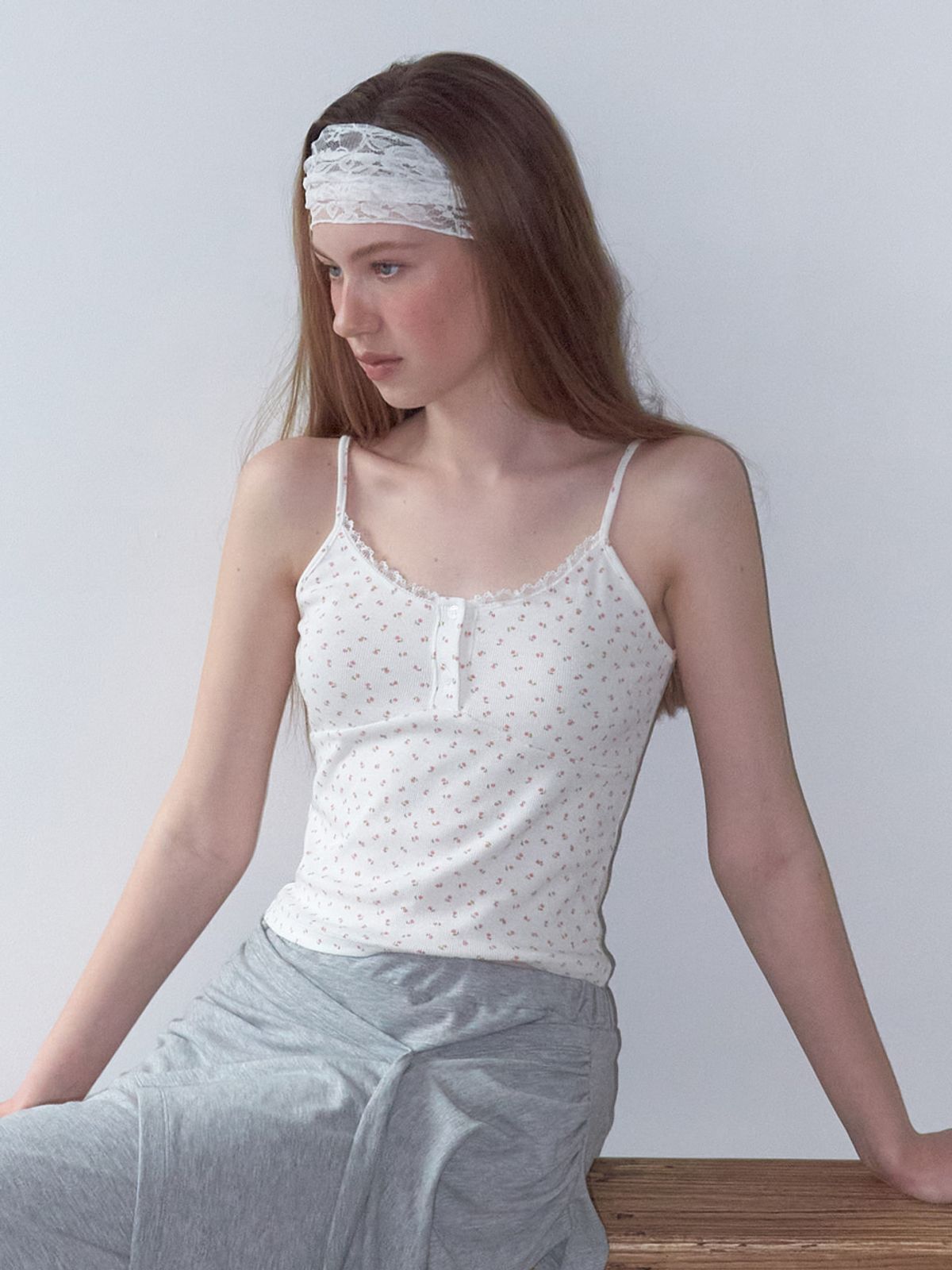 에트몽(ETMON) Flower Button Sleeveless Top, Pink
