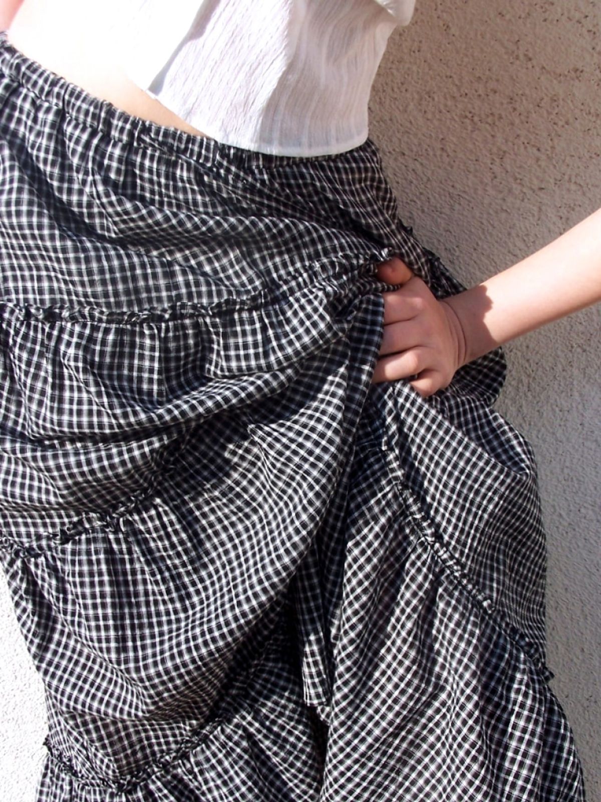 에트몽(ETMON) Check frill Tiered Skirt, Black