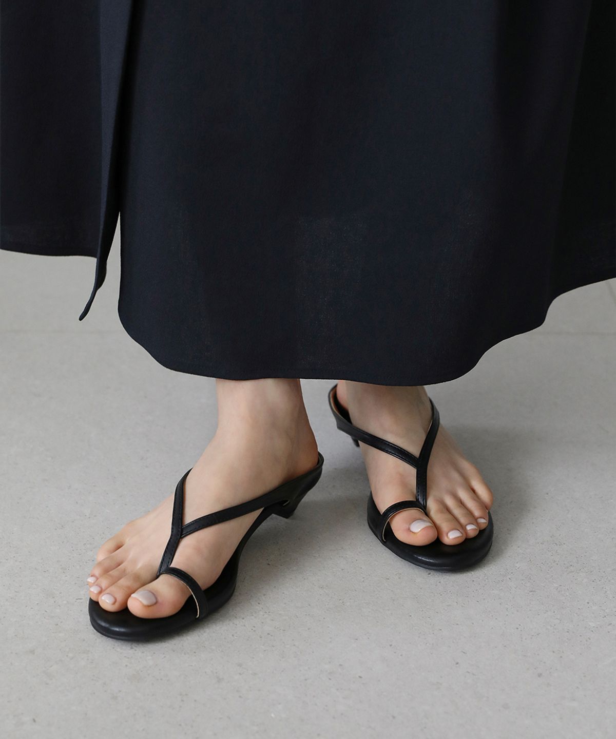 사뿐(SAPPUN) 마나타 라운드 샌들 뮬 (2.5cm)
