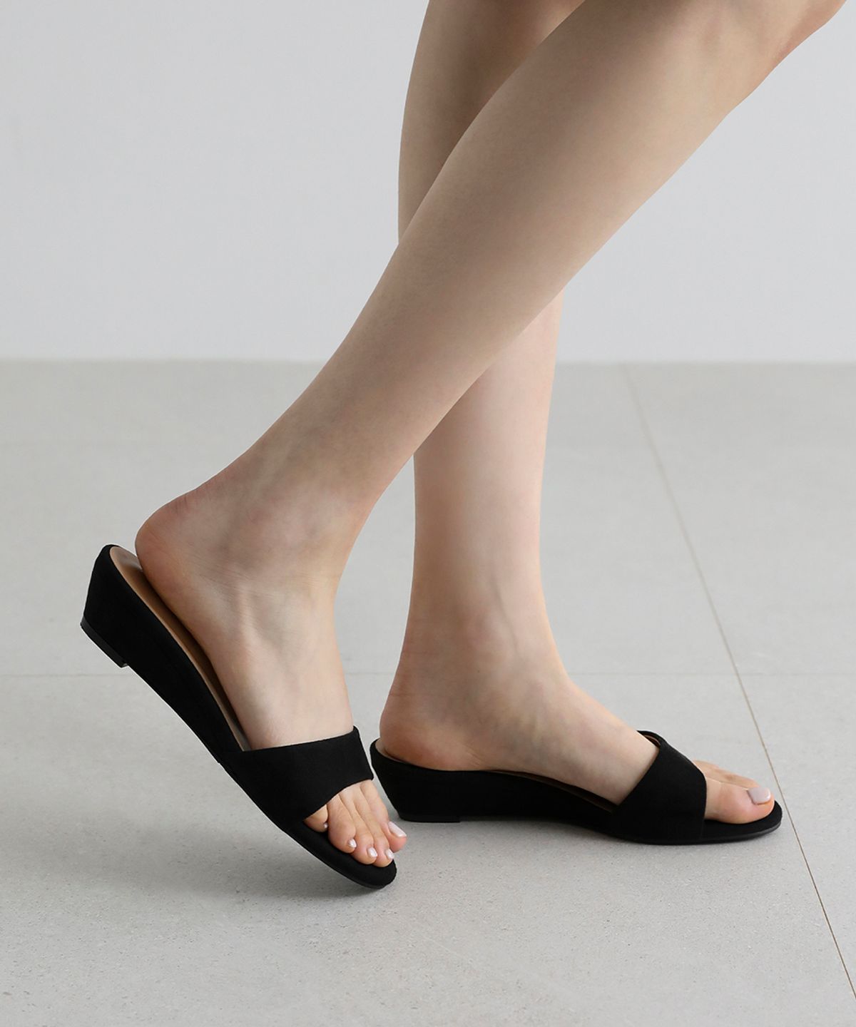 사뿐(SAPPUN) 이벨리 스웨이드 샌들 뮬 (3.5cm)