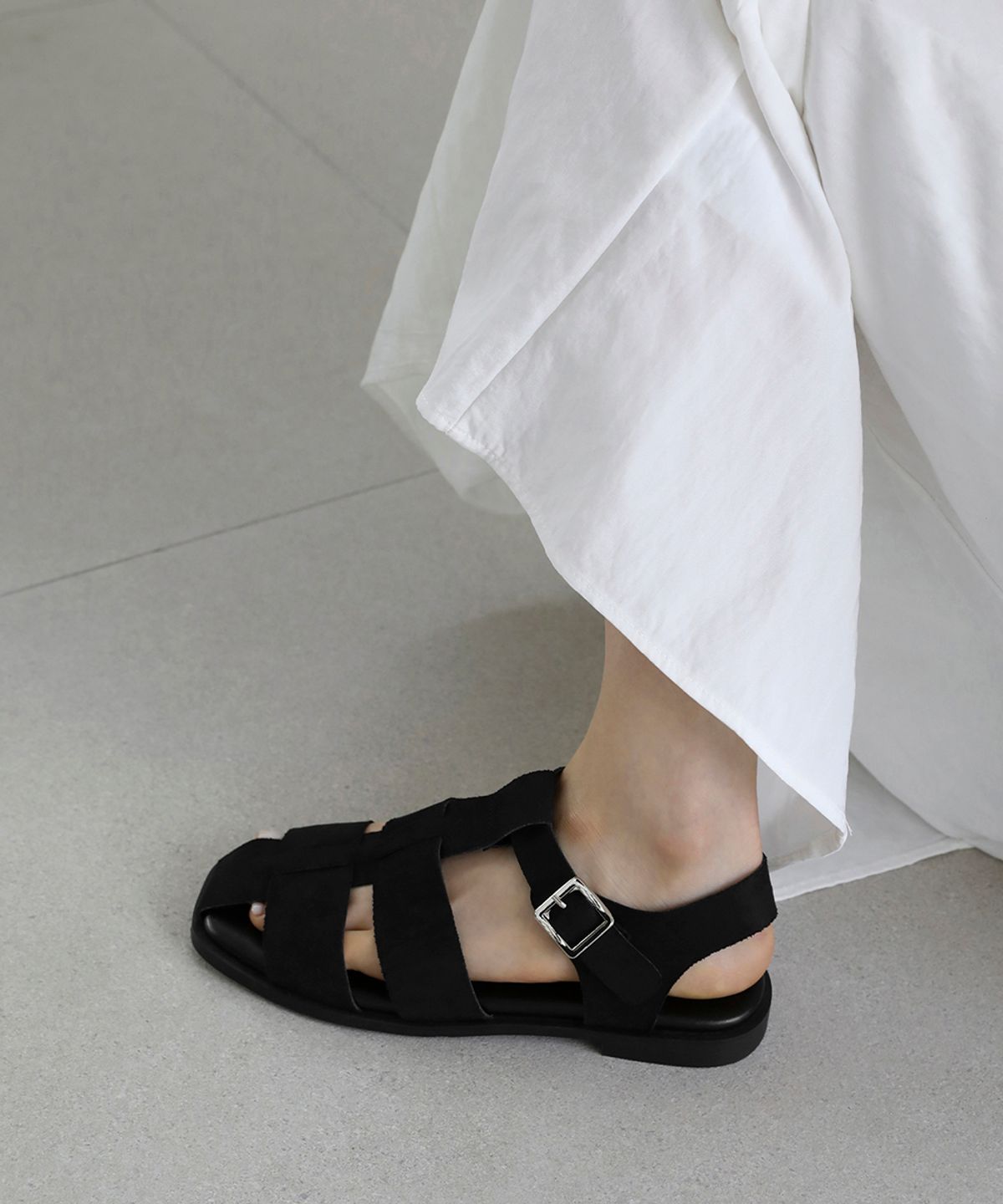 사뿐(SAPPUN) 티에린 스퀘어 스웨이드 샌들 (1.5cm)