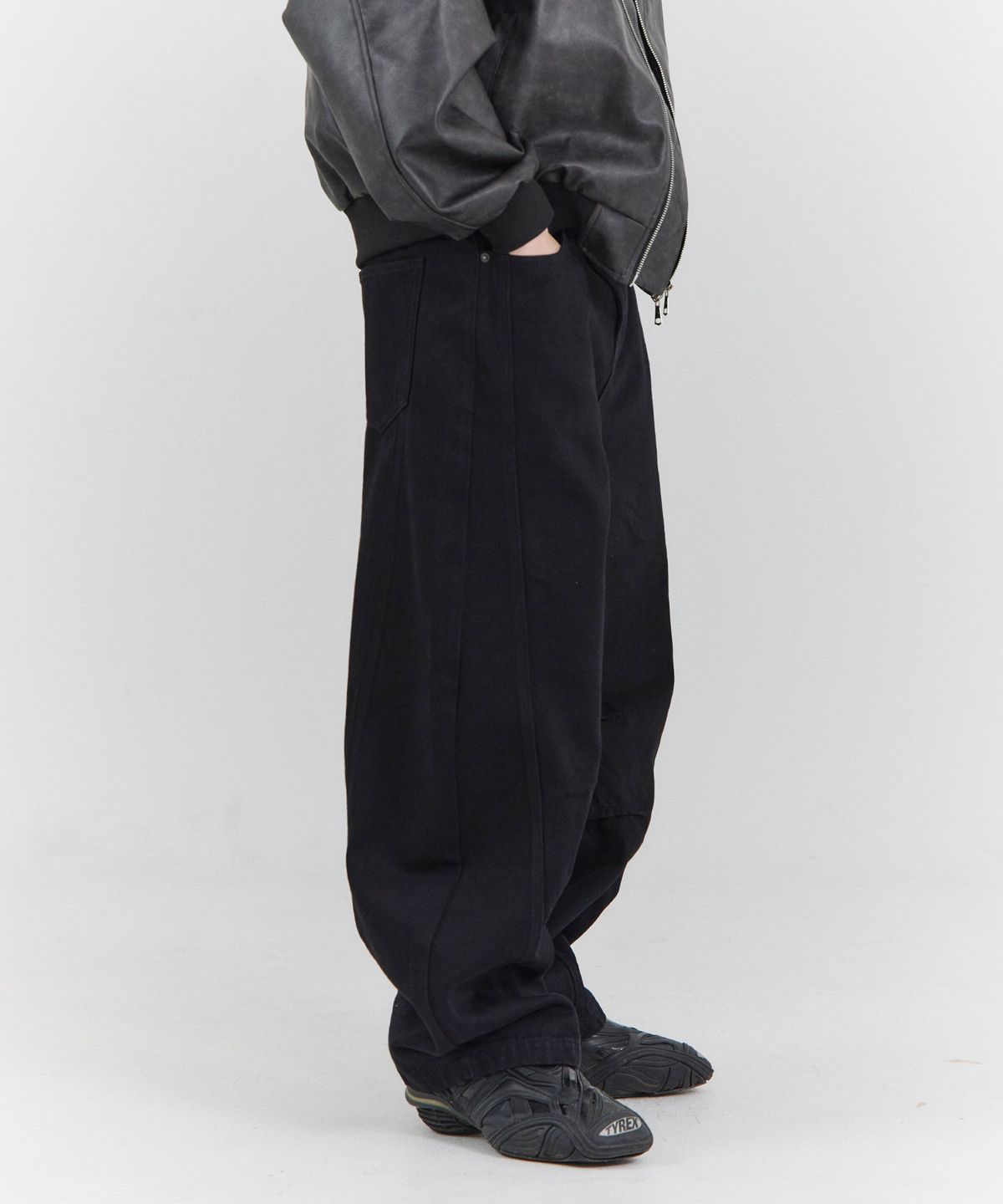 포스센스티브(FORCESENSITIVE) FST CURVED PANTS (BK)