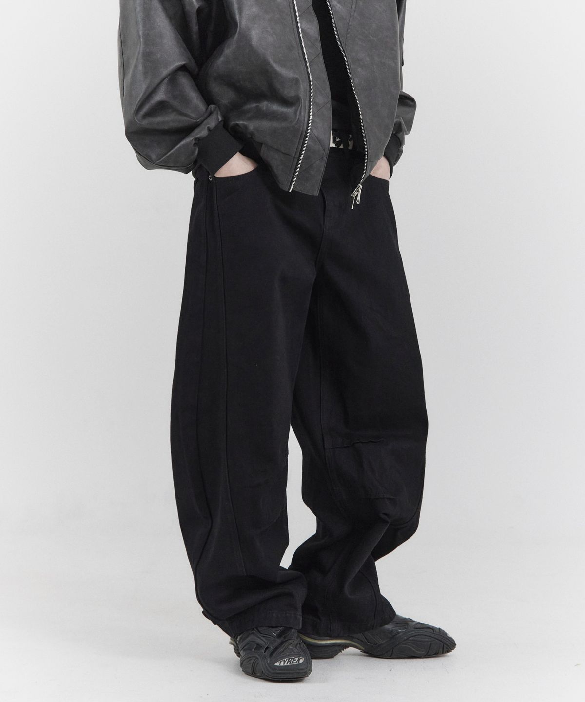 포스센스티브(FORCESENSITIVE) FST CURVED PANTS (BK)