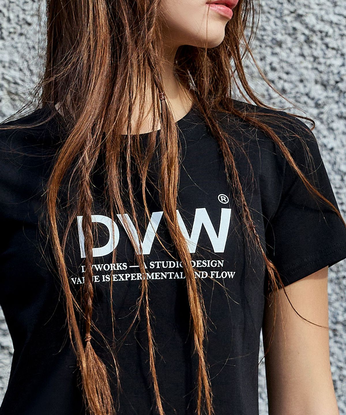 데비웨어(DEVIWEAR) DVW 로고 반팔티 DEVI-T0154-블랙