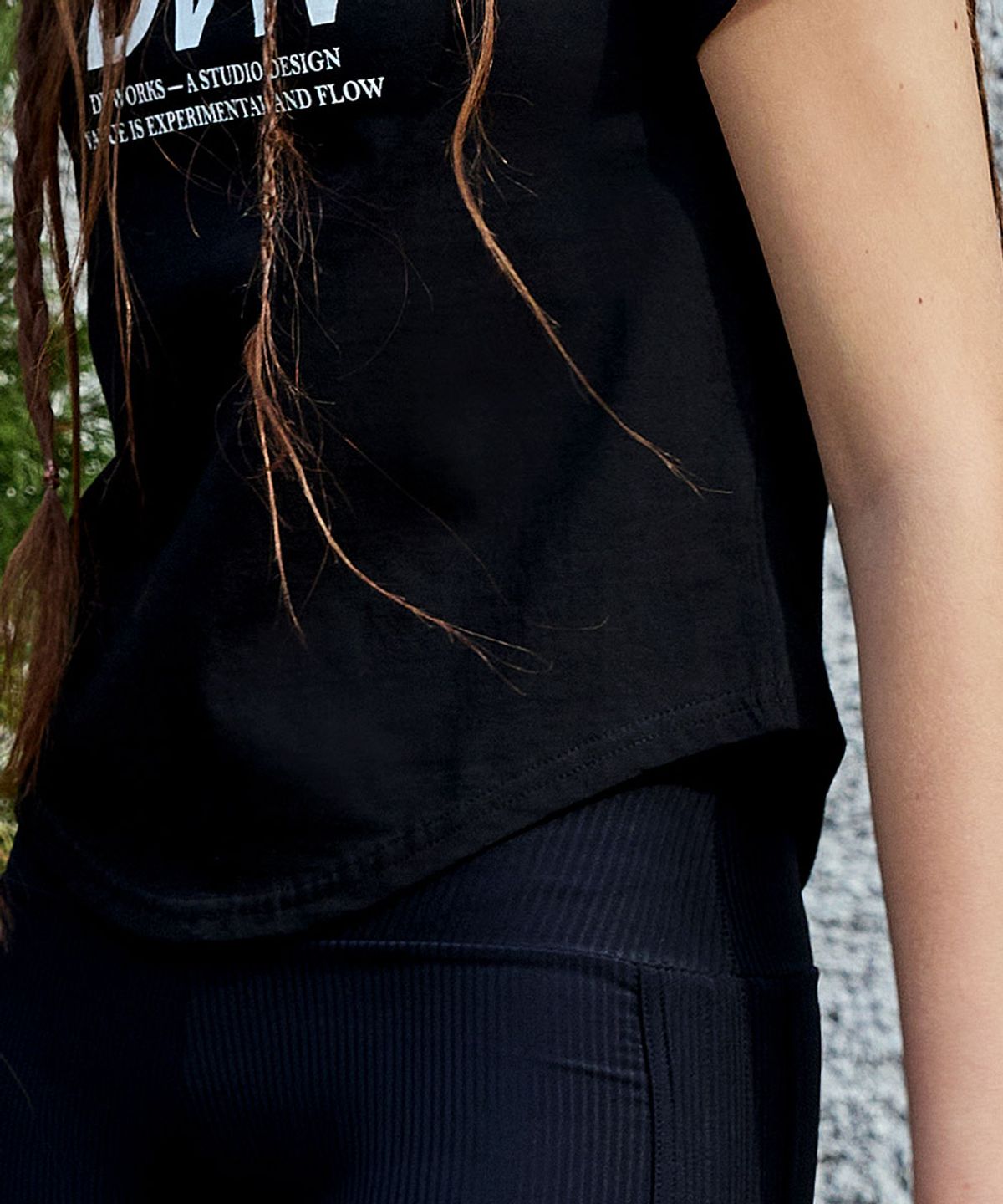 데비웨어(DEVIWEAR) DVW 로고 반팔티 DEVI-T0154-블랙