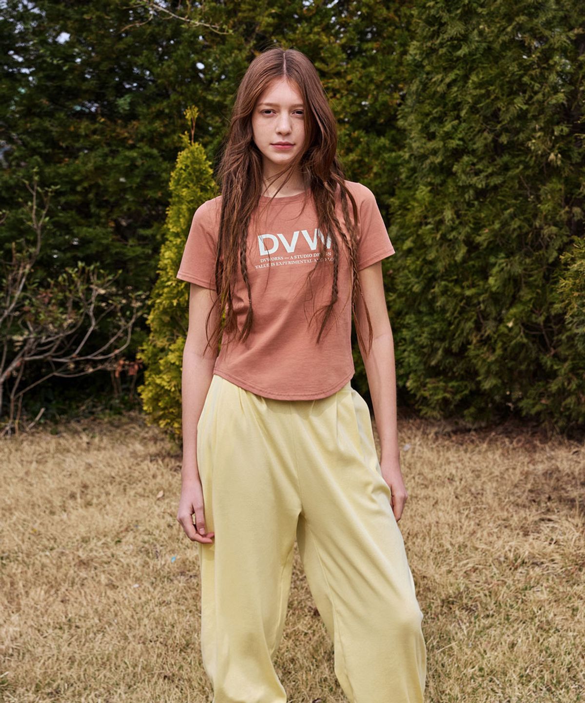 데비웨어(DEVIWEAR) DVW 로고 반팔티 DEVI-T0154-더스티오렌지
