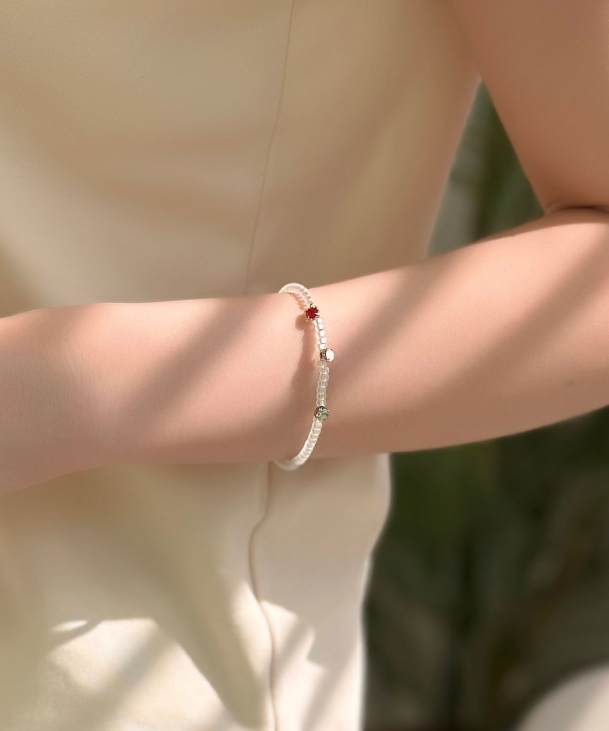 봉보(BONBEAU) Swarovski cubic color beads Bracelet 스와로브스키 크리스탈 큐빅 슬림라인 컬러 비즈 팔찌