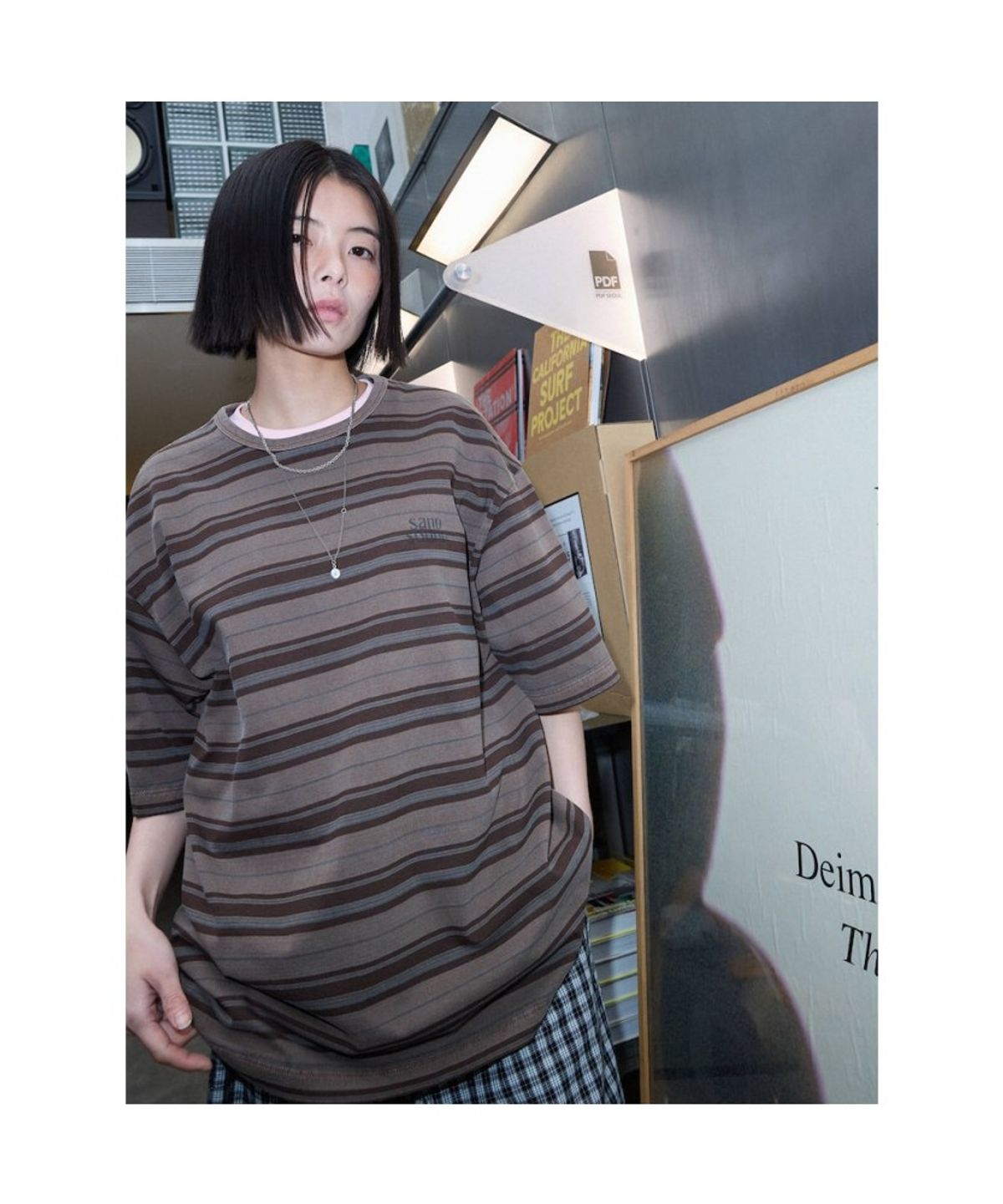 샌드 사운드(SAND SOUND) (UNISEX) 다잉 스트라이프 반소매 티셔츠  브라운