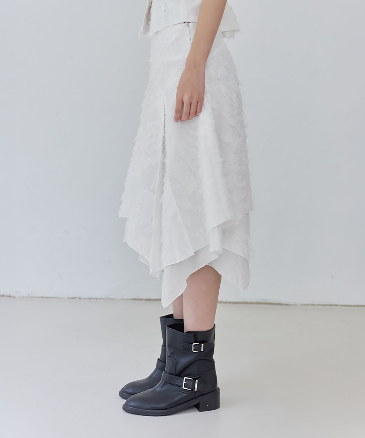 런던다다(LONDONDADA) Soft Fringe Midi Skirt, WHITE