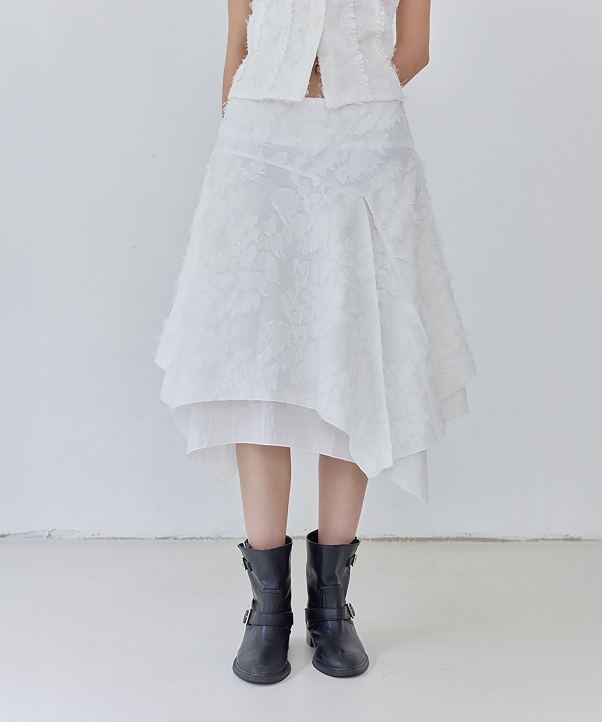 런던다다(LONDONDADA) Soft Fringe Midi Skirt, WHITE