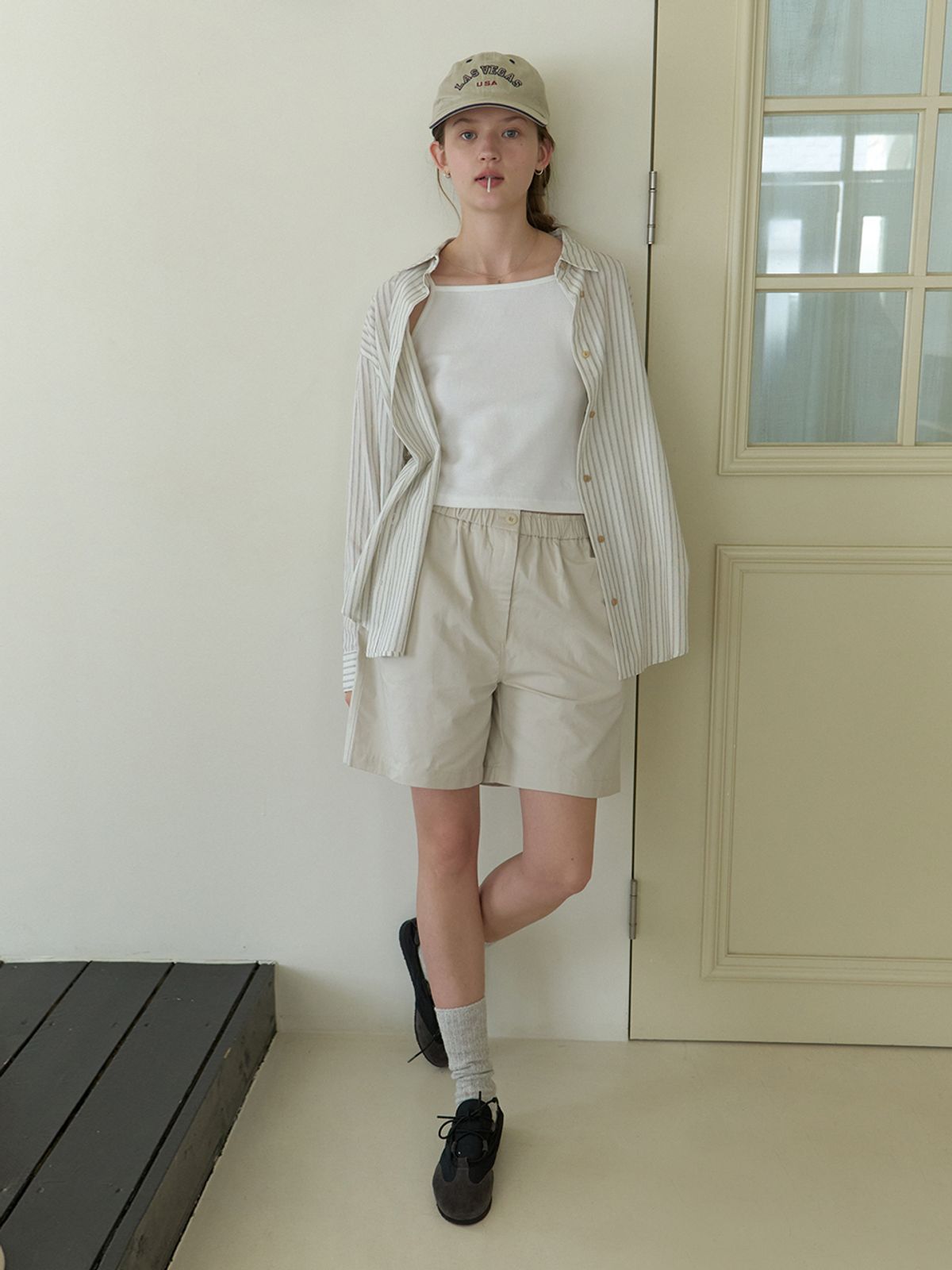 더미튼(THEMITTEN) Snore bermuda shorts (sand)