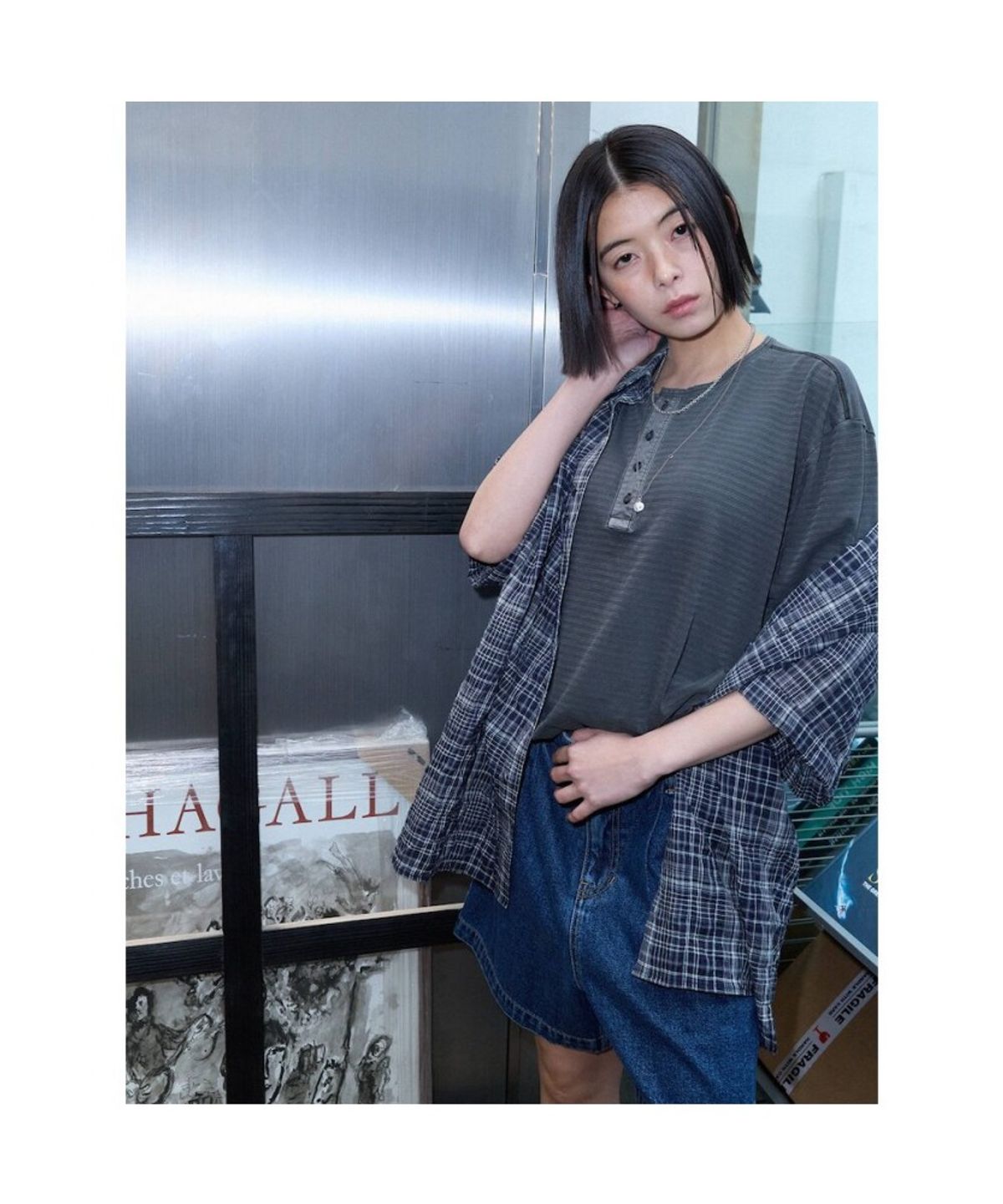 샌드 사운드(SAND SOUND) (UNISEX) 다잉 스트라이프 헨리넥 반소매 티셔츠  애쉬