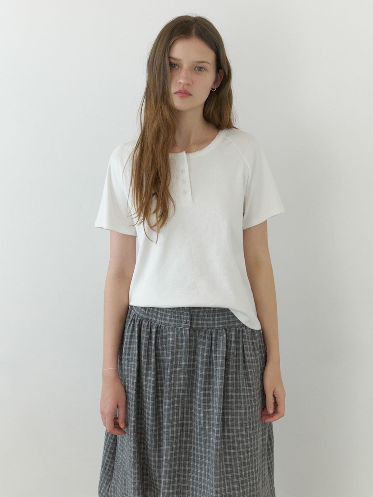 더미튼(THEMITTEN) Sable lace half t-shirt (ivory)