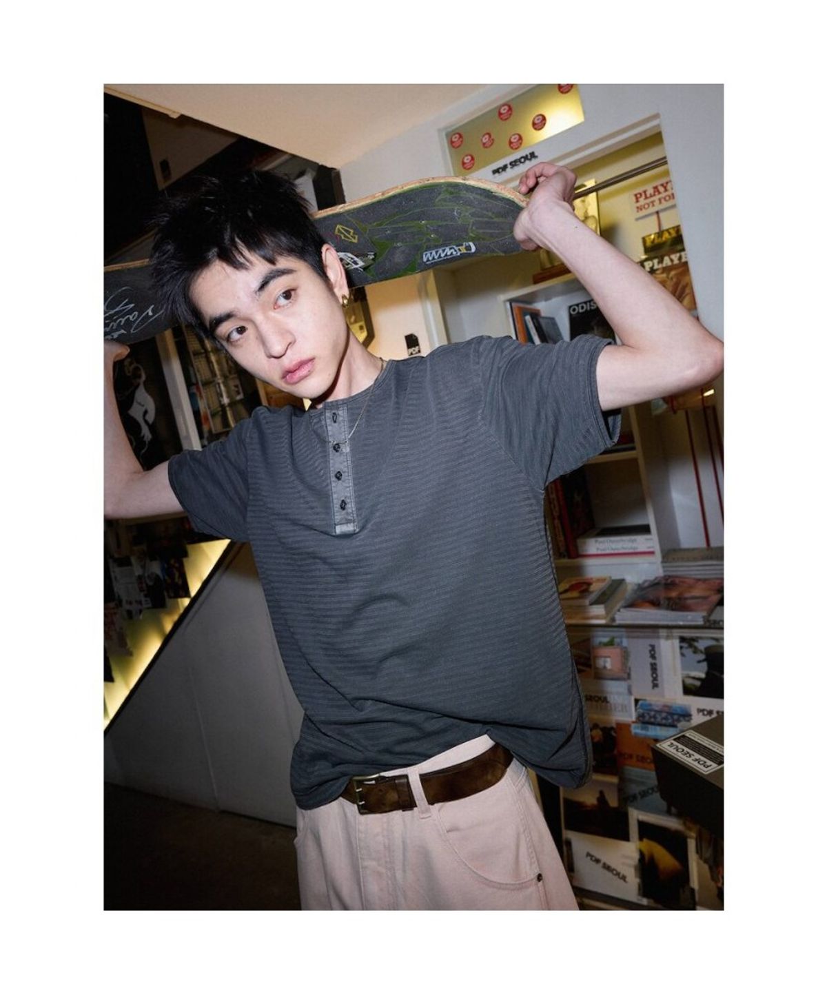 샌드 사운드(SAND SOUND) (UNISEX) 다잉 스트라이프 헨리넥 반소매 티셔츠  블랙
