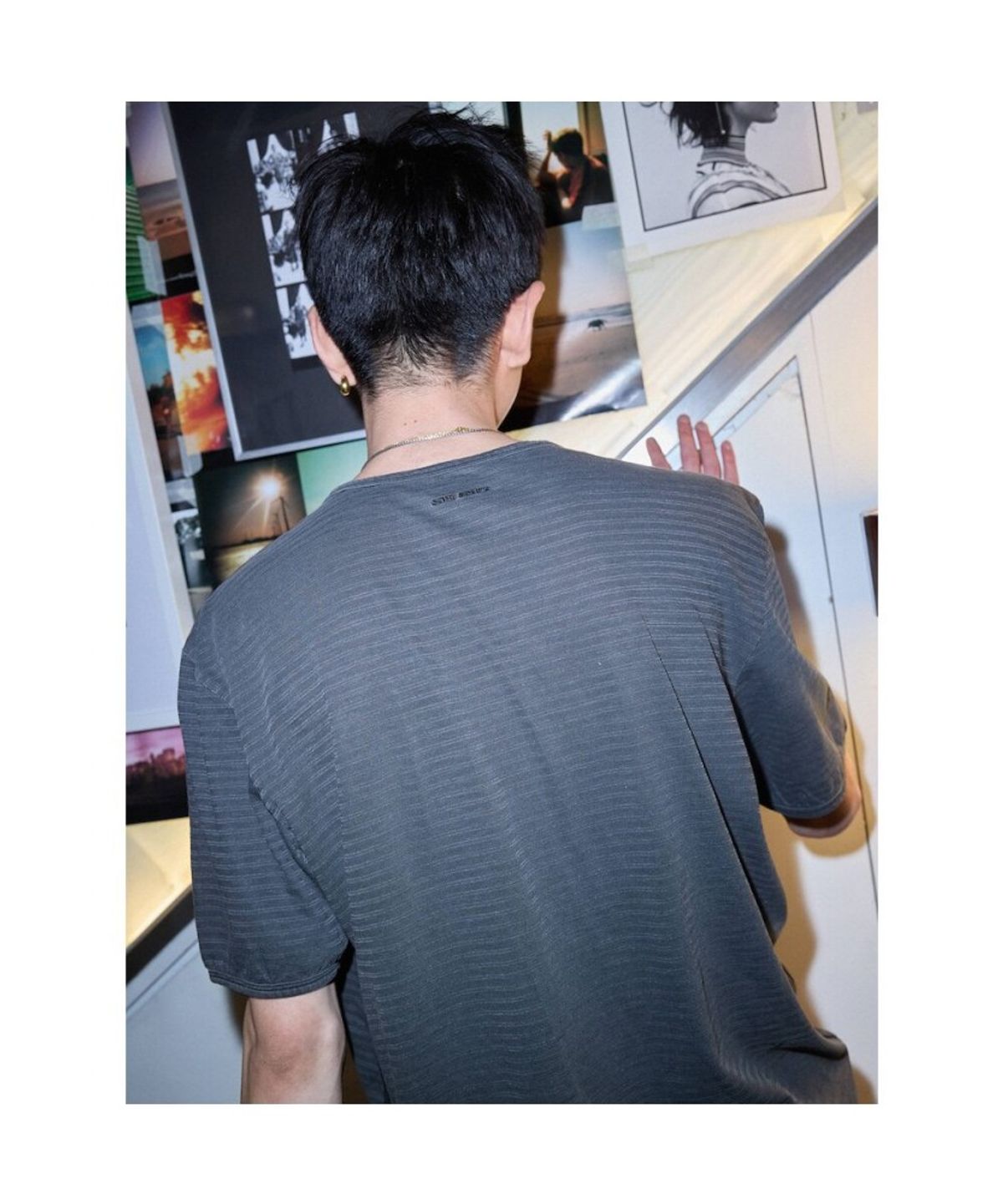 샌드 사운드(SAND SOUND) (UNISEX) 다잉 스트라이프 헨리넥 반소매 티셔츠  블랙