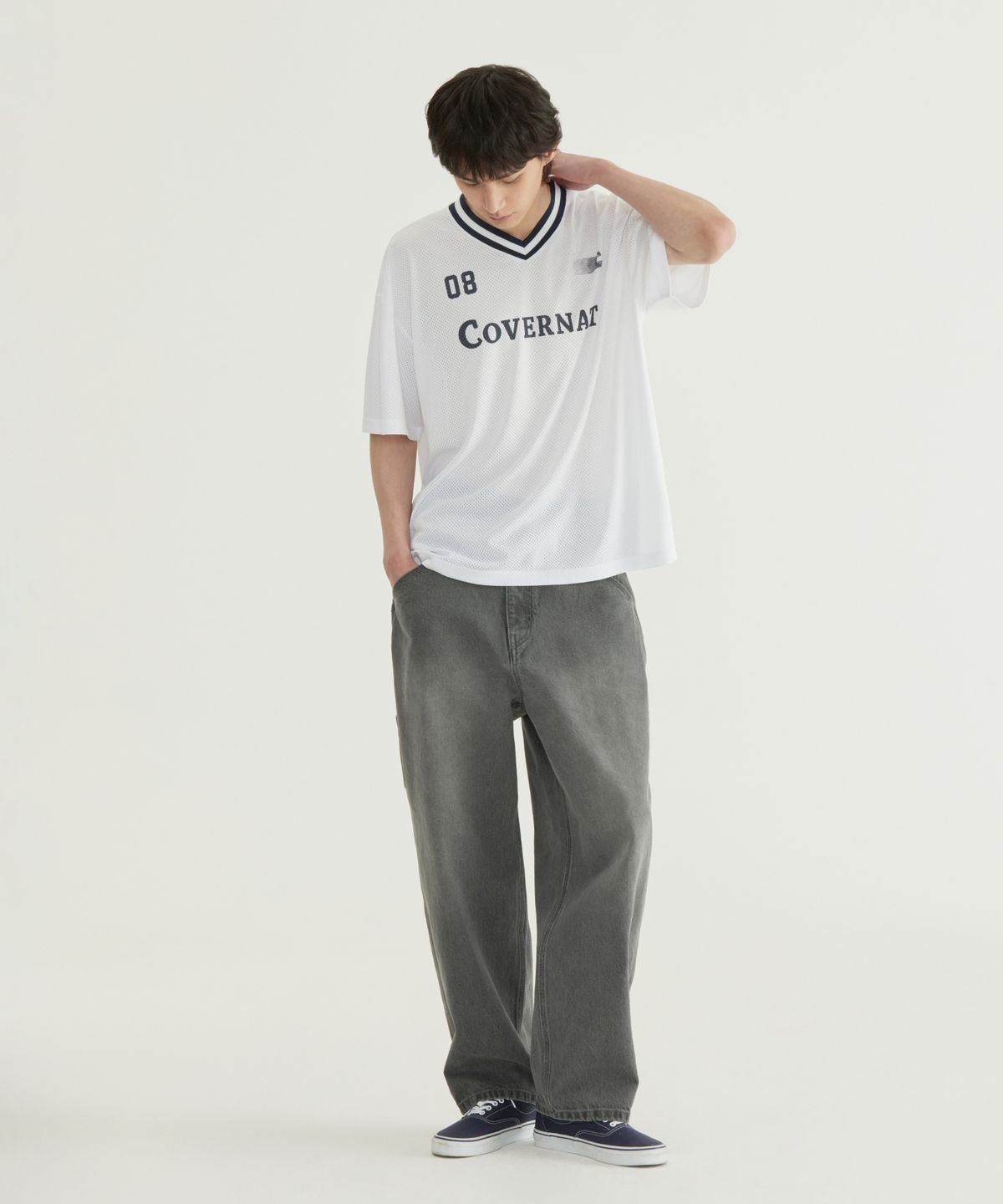커버낫(COVERNAT) 브이넥 메쉬 티셔츠 화이트