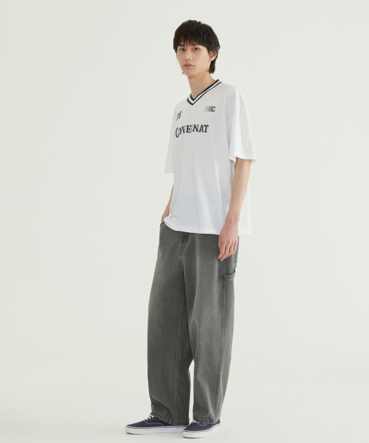 커버낫(COVERNAT) 브이넥 메쉬 티셔츠 블랙